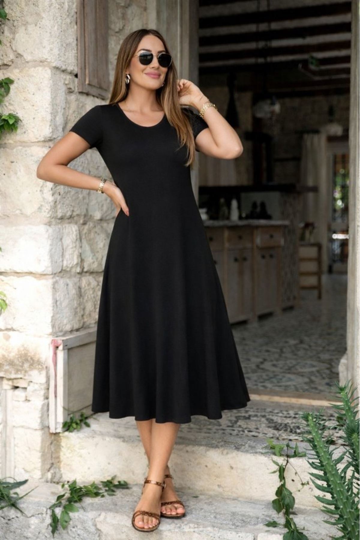 Kadın Kısa Kollu V Yakalı Yırtmaçlı Midi Viskon Elbise