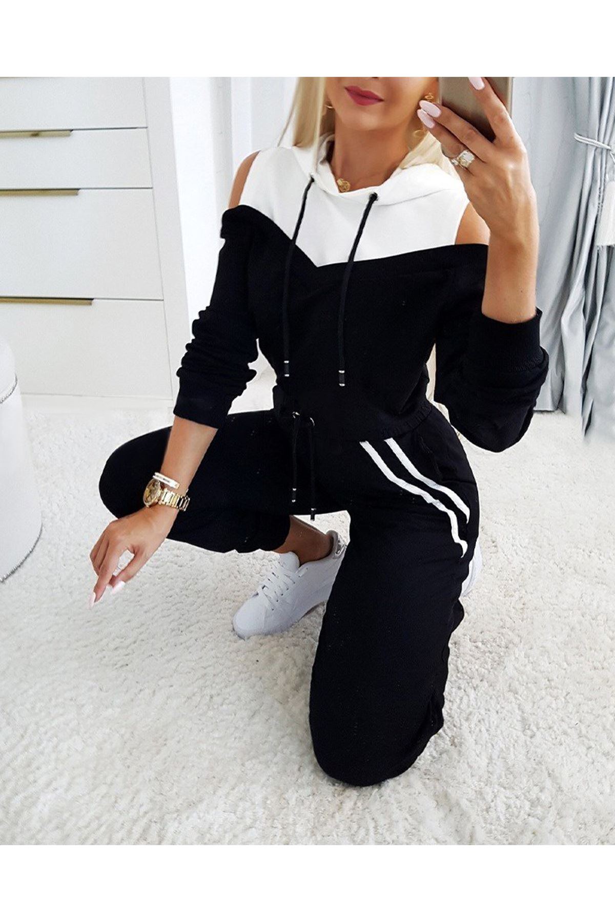 Kadın Uzun Kollu Omuzlardan Açık Kapşonlu Bağcıklı çift Renkli Viskon Iki Iplik Bluz Ve Pantolon Ikili Takım