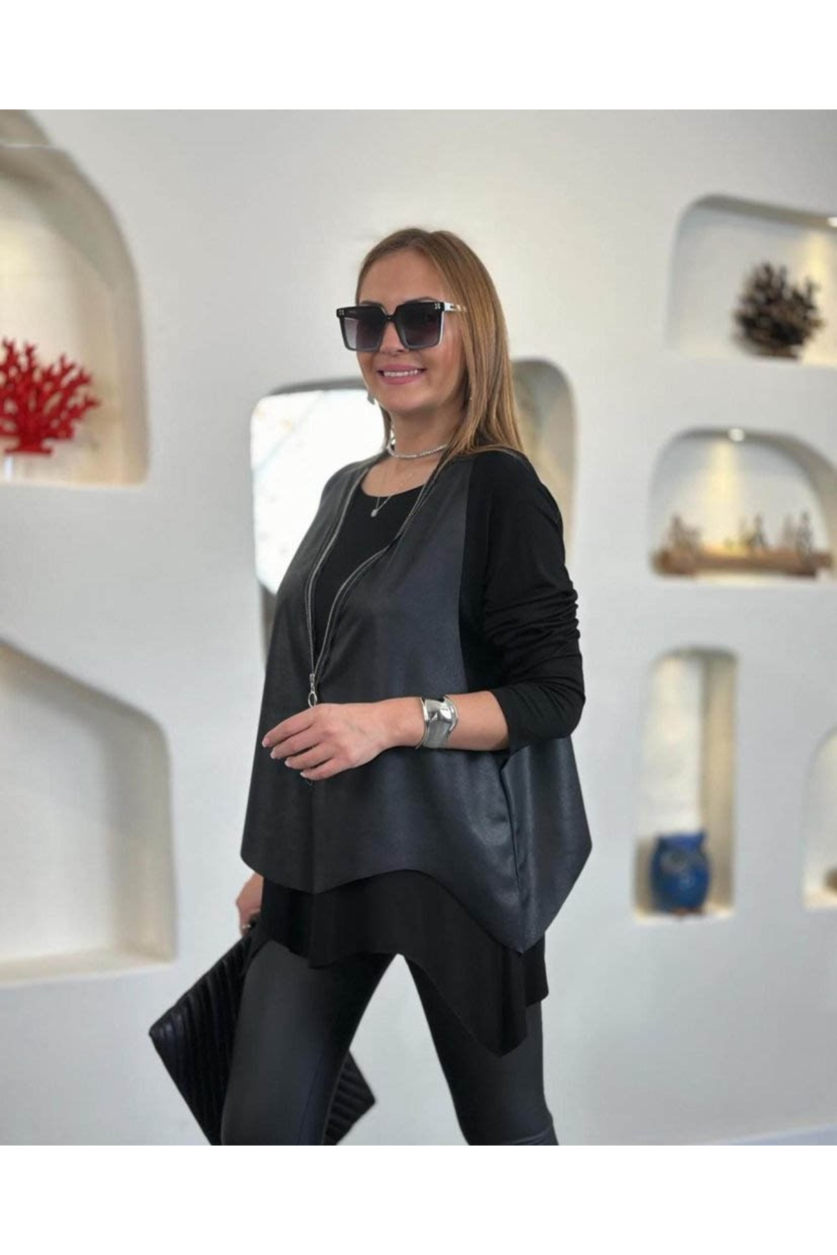 Kadın Uzun Kollu Asimetrik Kesim Viskon Bluz Ve çatlak Deri Görünümlü Yelek Ikili Takım