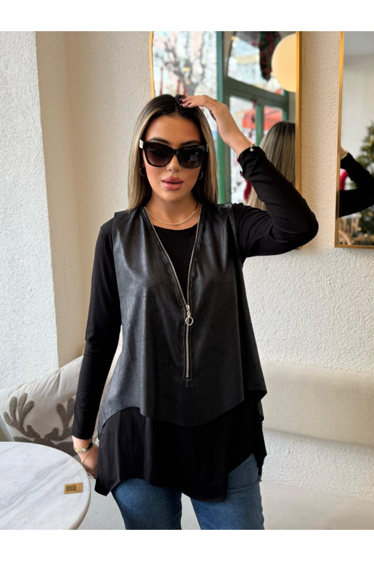 Kadın Uzun Kollu Asimetrik Kesim Viskon Bluz Ve çatlak Deri Görünümlü Yelek Ikili Takım