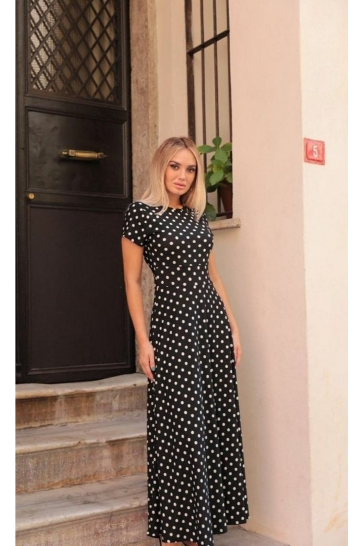 Kadın Kısa Kollu Bisiklet Yaka Puantiyeli Maksi örme Krep Elbise