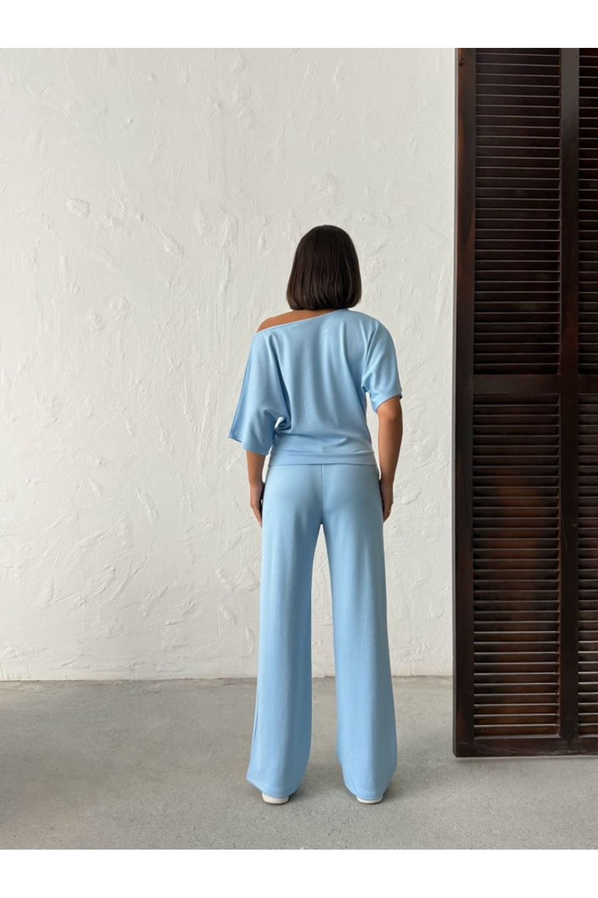 Kadın İsa Kollu Kayık Yaka Bluz Ve Pantolon Misal Kumaş Ikili Takım