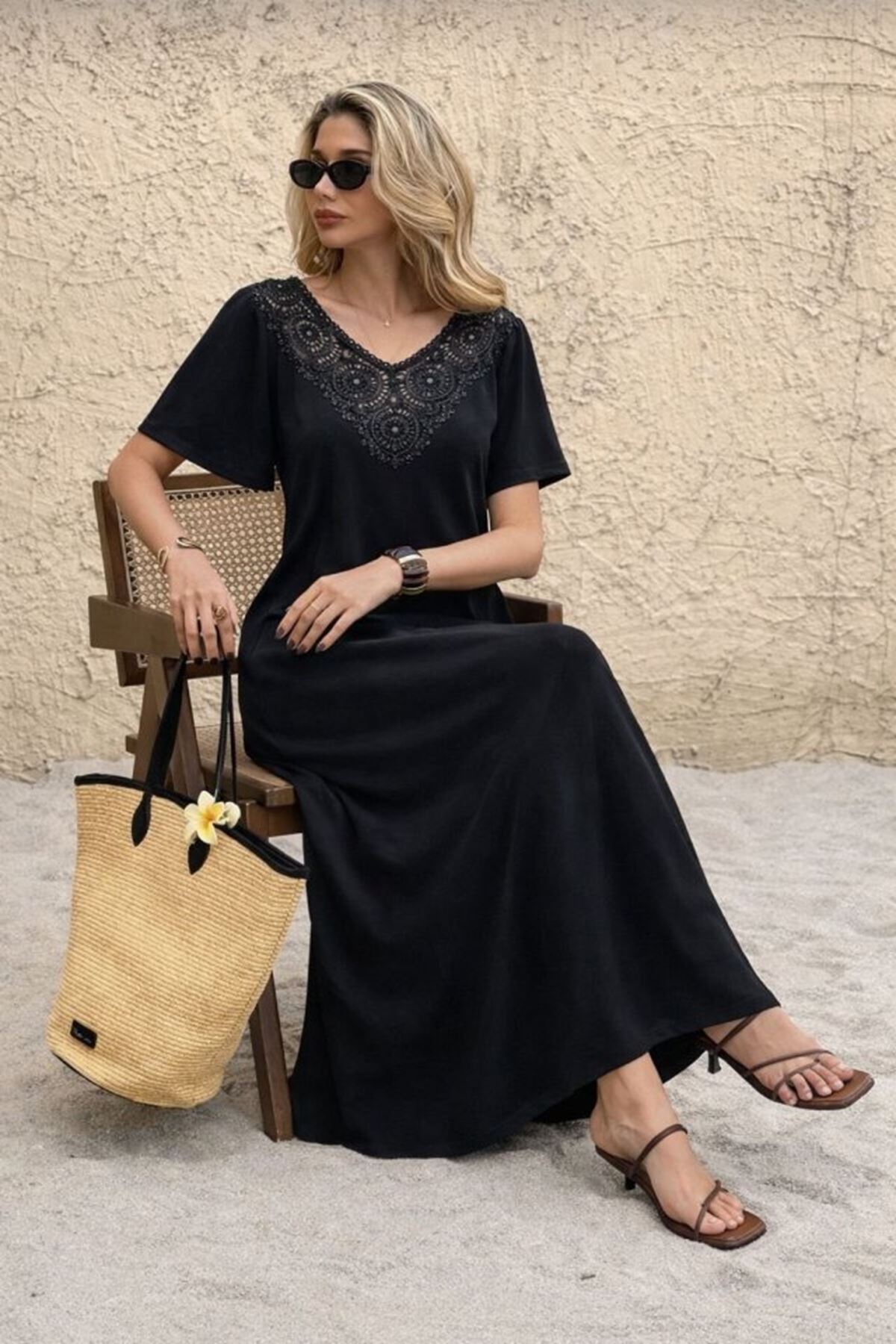 Kadın Kısa Kollu Dantel Güpür Detay V Yaka Maxi Boy Elbise
