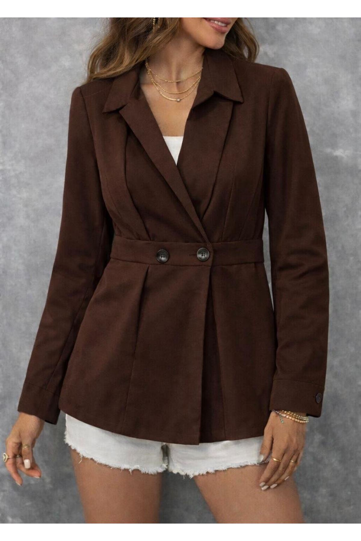 Kadın Düğme Ve Plise Detay Arkası Lastikli Ceket