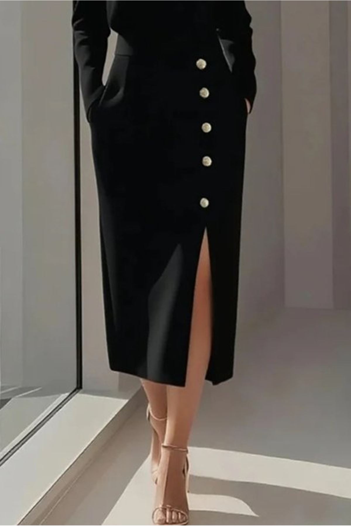 Kadın Uzun Kollu Bisiklet Yakalı Yandan Yırtmaçlı Düğmeli Midi Ithal Krep Elbise