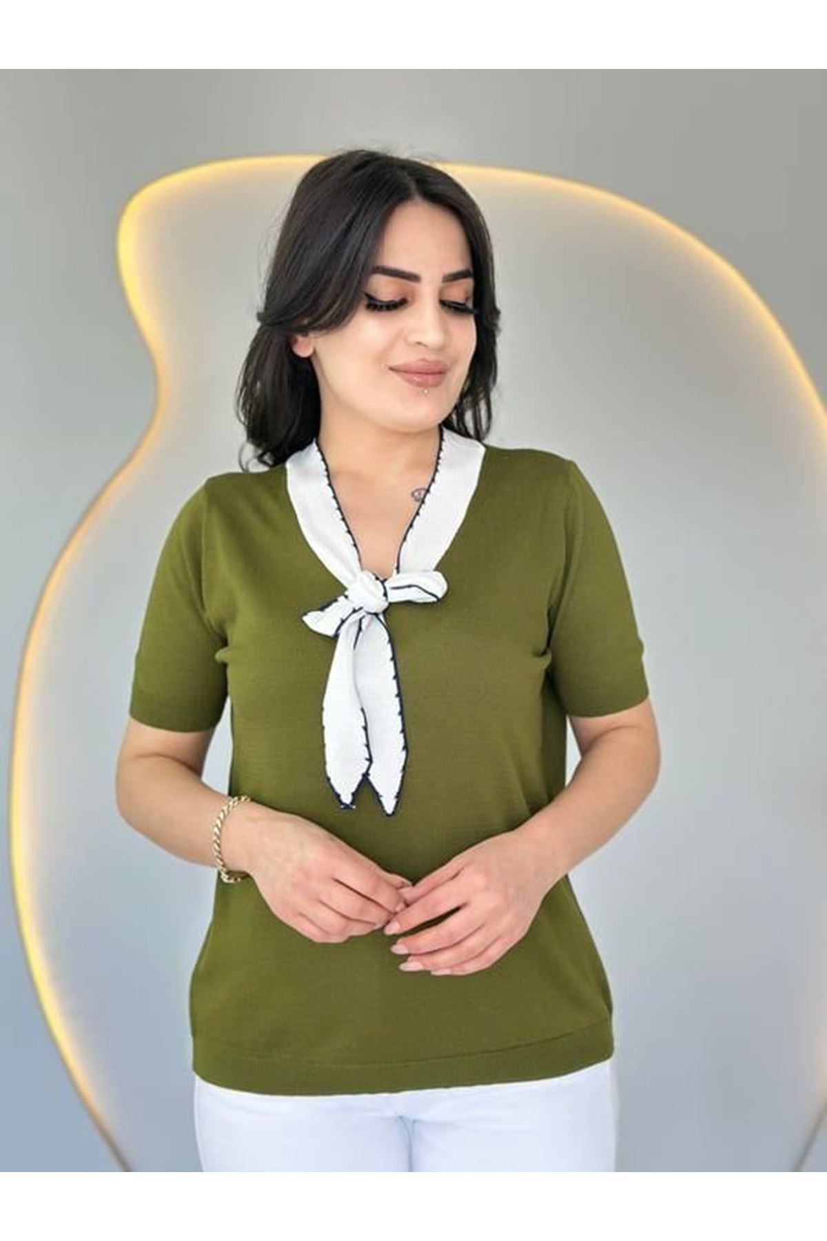 Kadın Kısa Kollu V Yaka Fular Detay Merserize Triko Bbluz