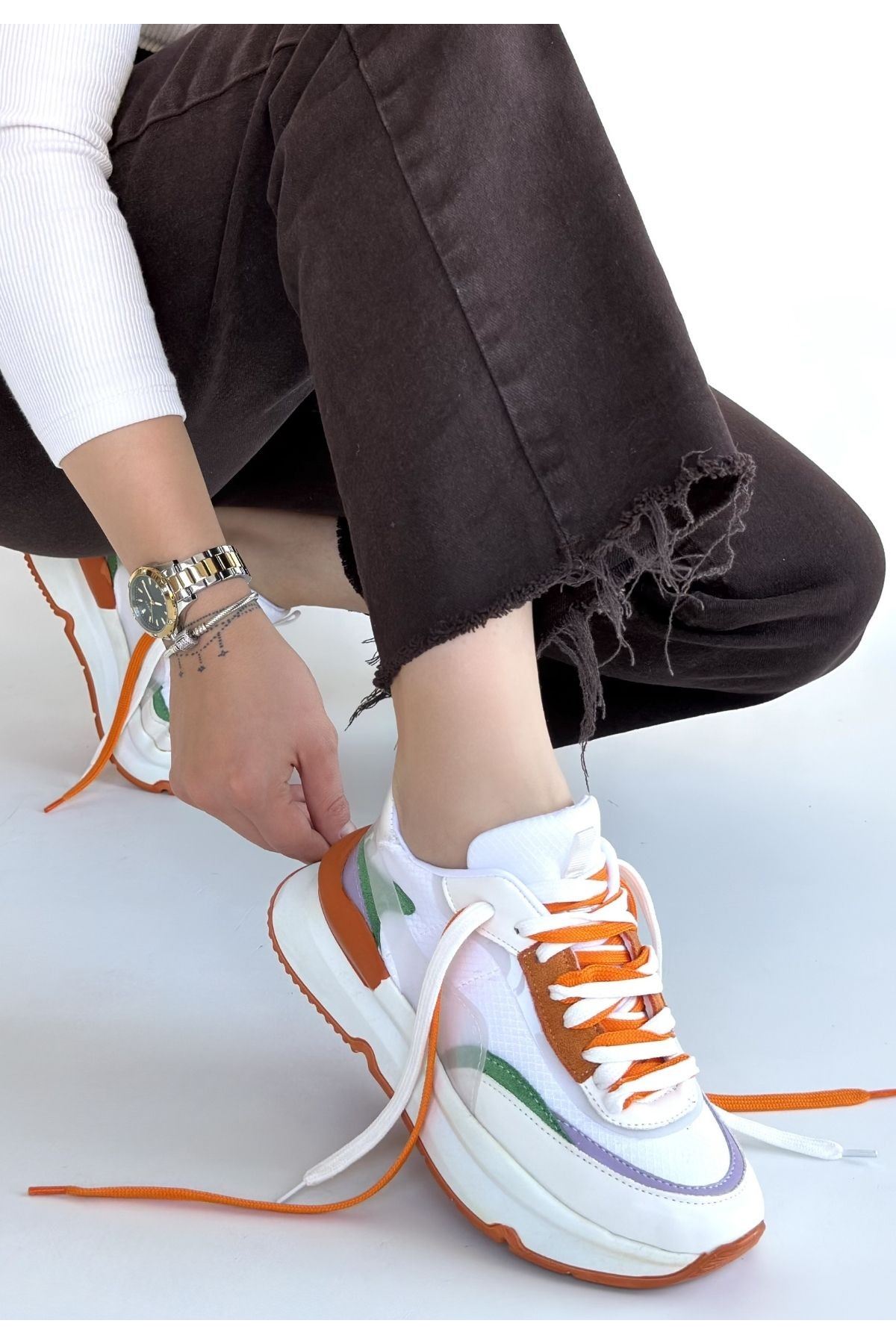Aleh Beyaz Cilt Turuncu Detaylı Çift Bağcıklı Spor Ayakkabı