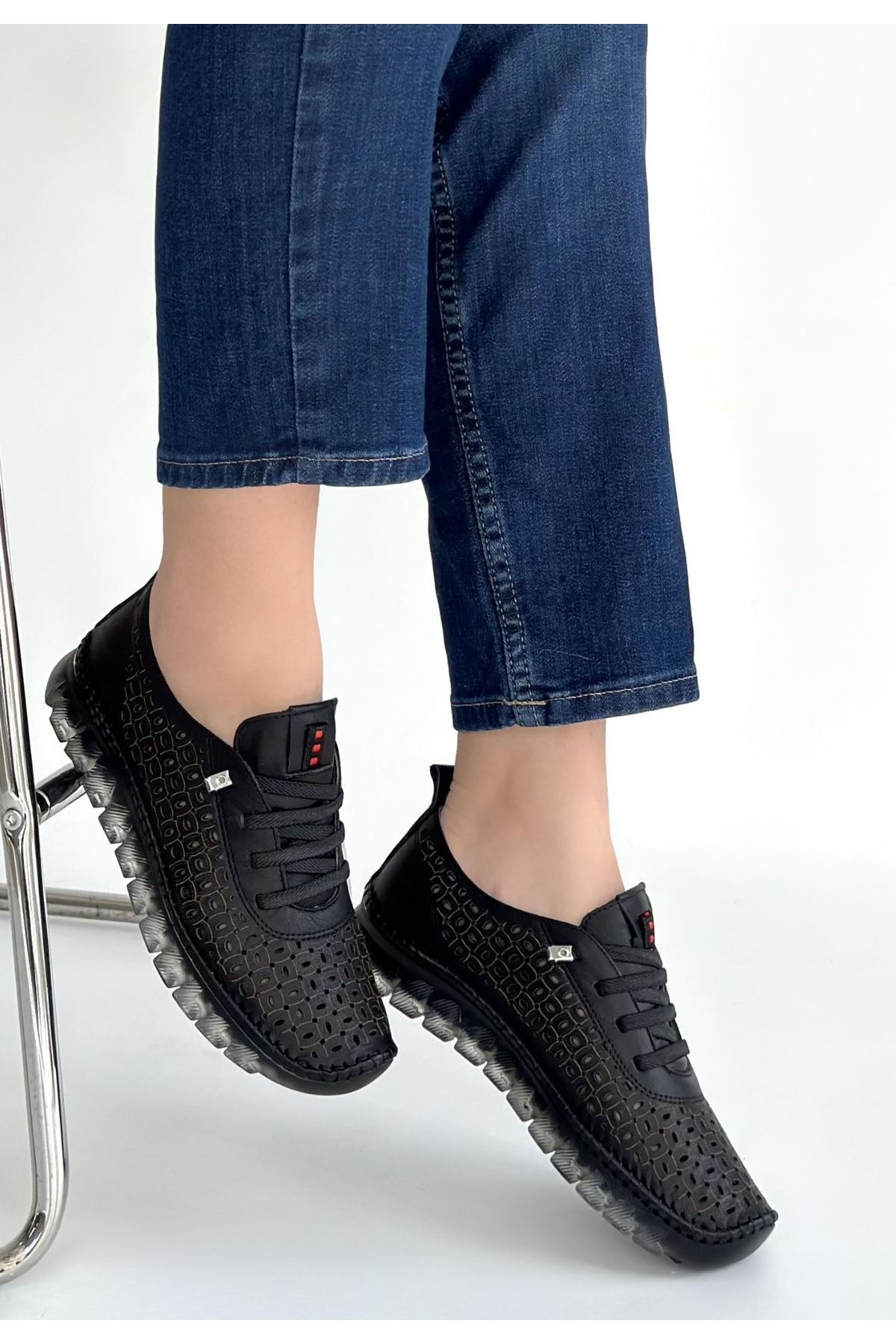 Otja Siyah Deri Lazerli Bağcıklı Spor Ayakkabı