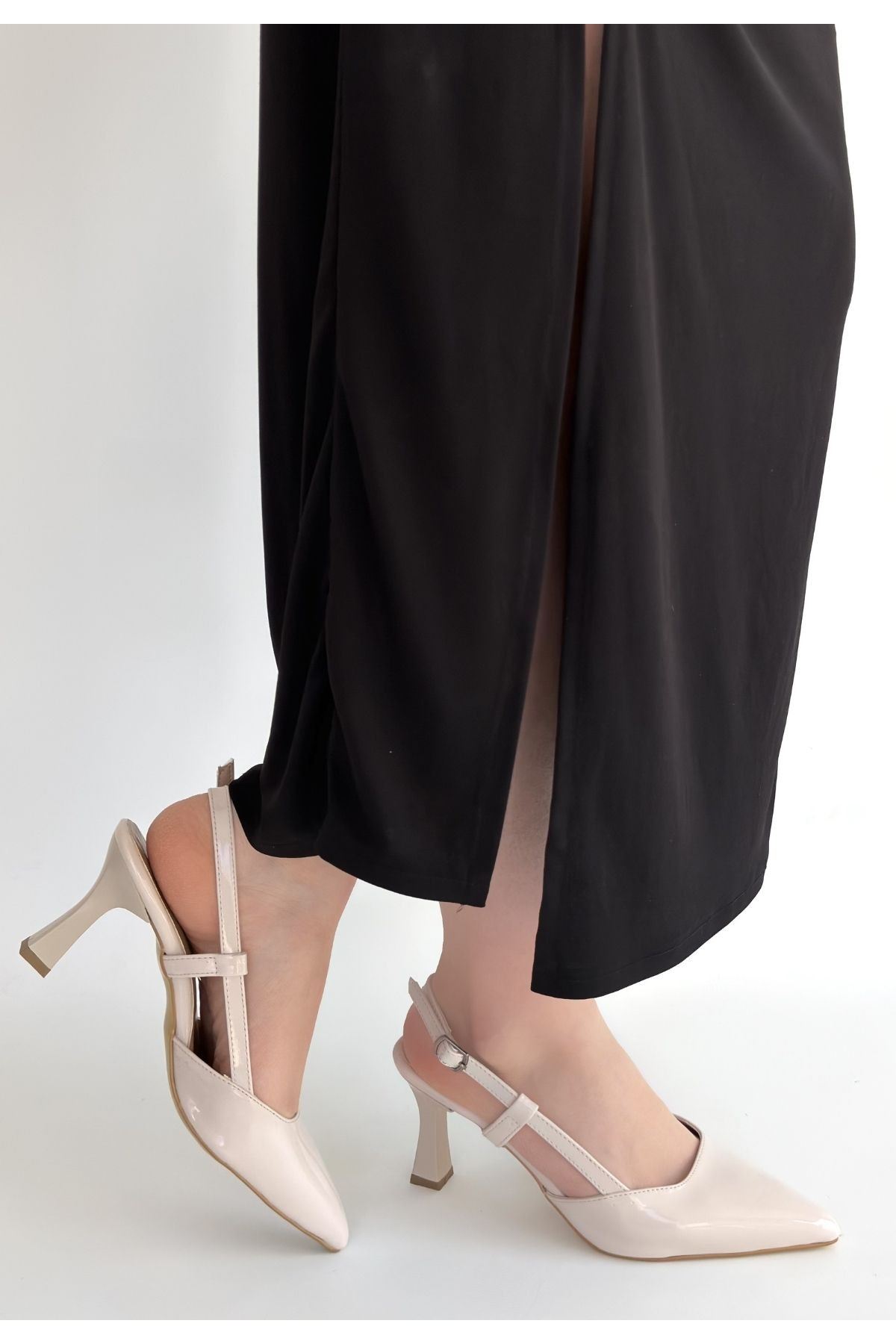 Hoost Bej Rugan Topuklu Ayakkabı