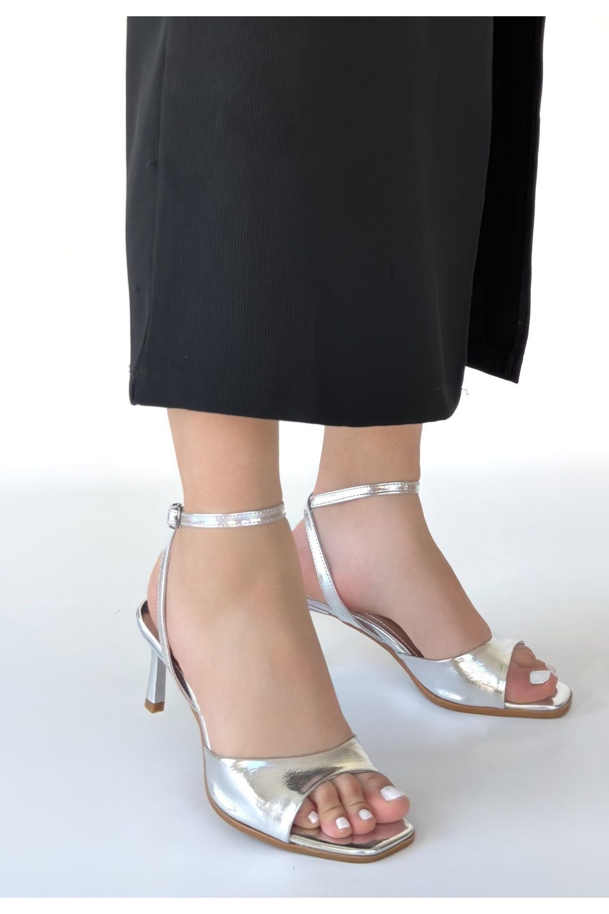 Lenya Gümüş Rugan Topuklu Ayakkabı