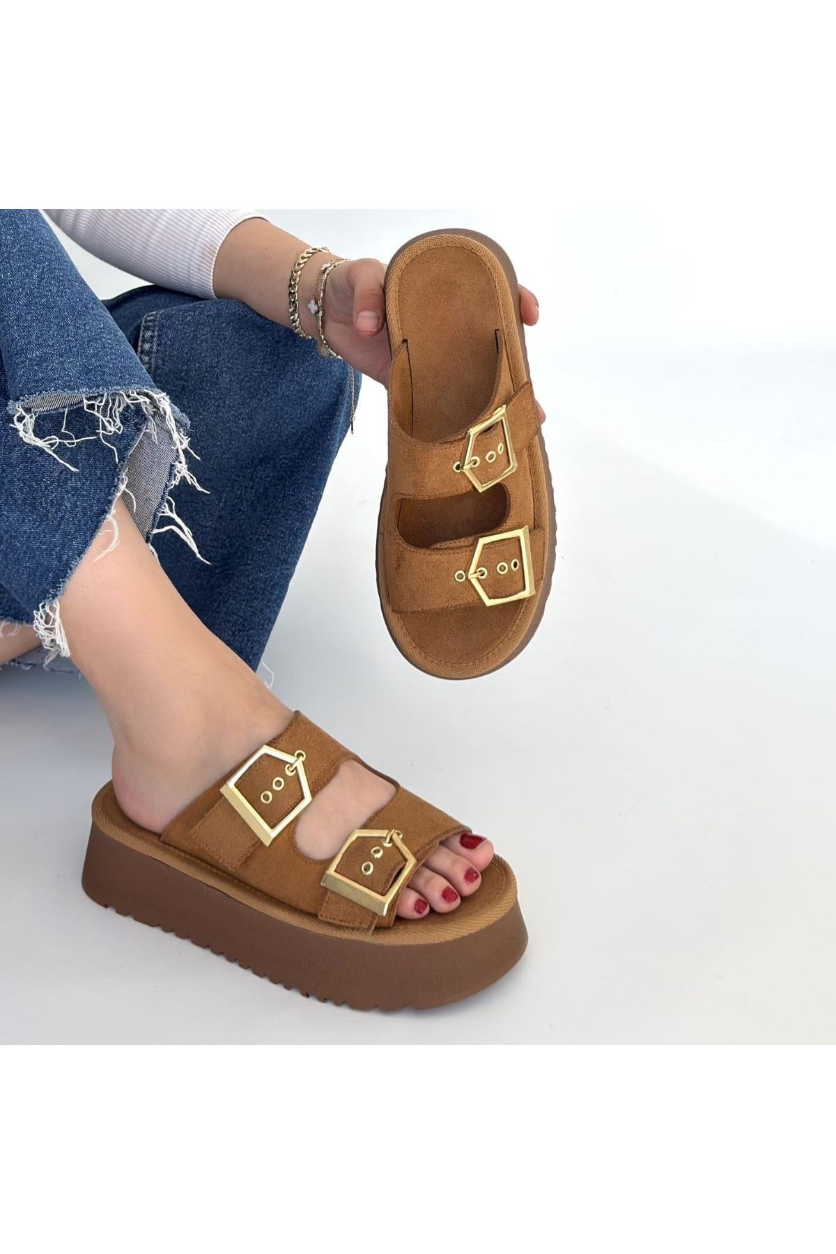 Coer Taba Süet Çift Tokalı Terlik