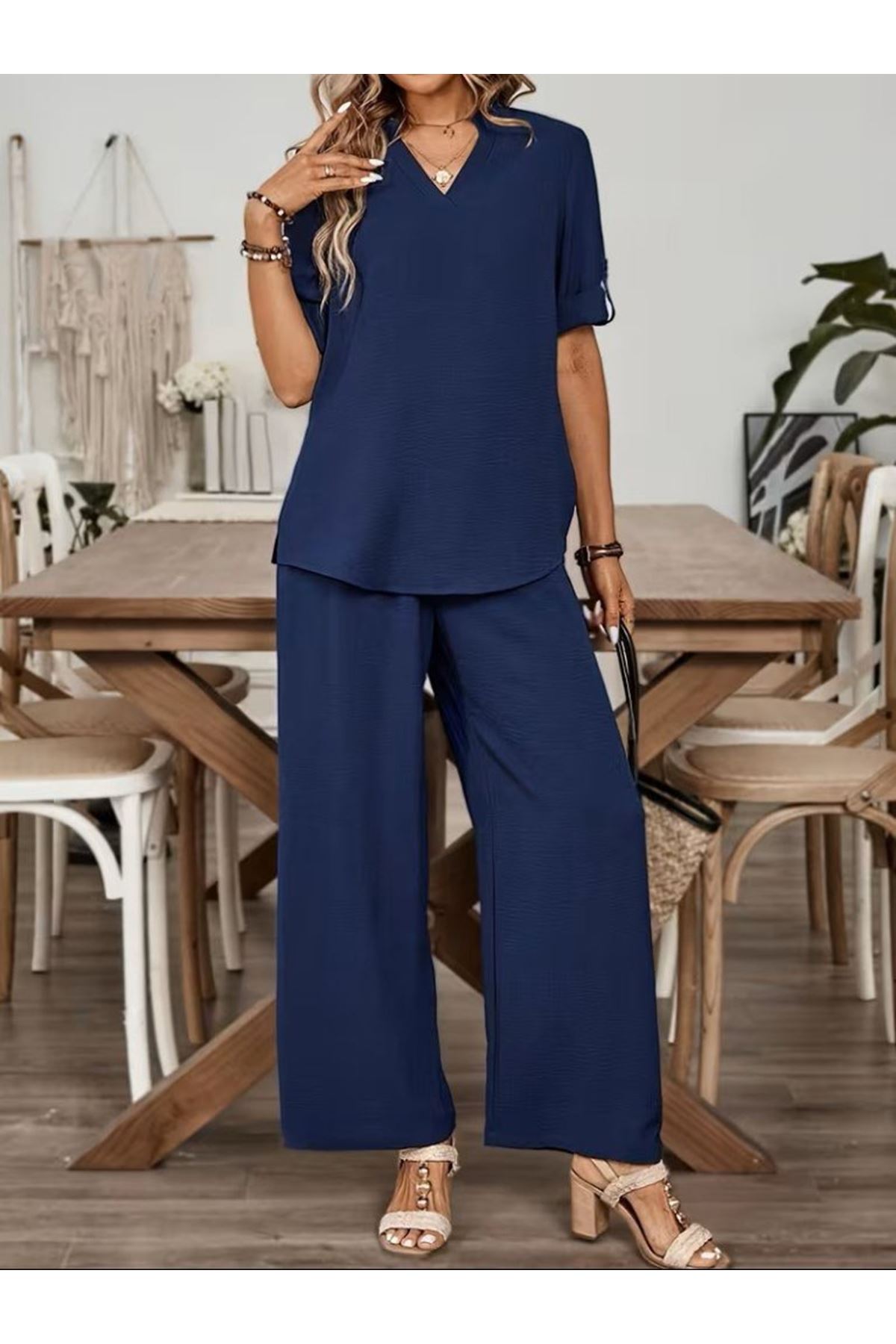 Kadın Kısa Kollu V Yakalı Aerobin Bluz Ve Pantolon Ikili Takım