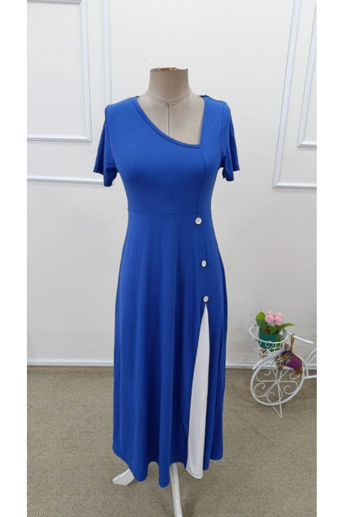 Kadın Kısa Kollu Asimetrik Yakalı Düğme Detaylı Midi Viskon Elbise