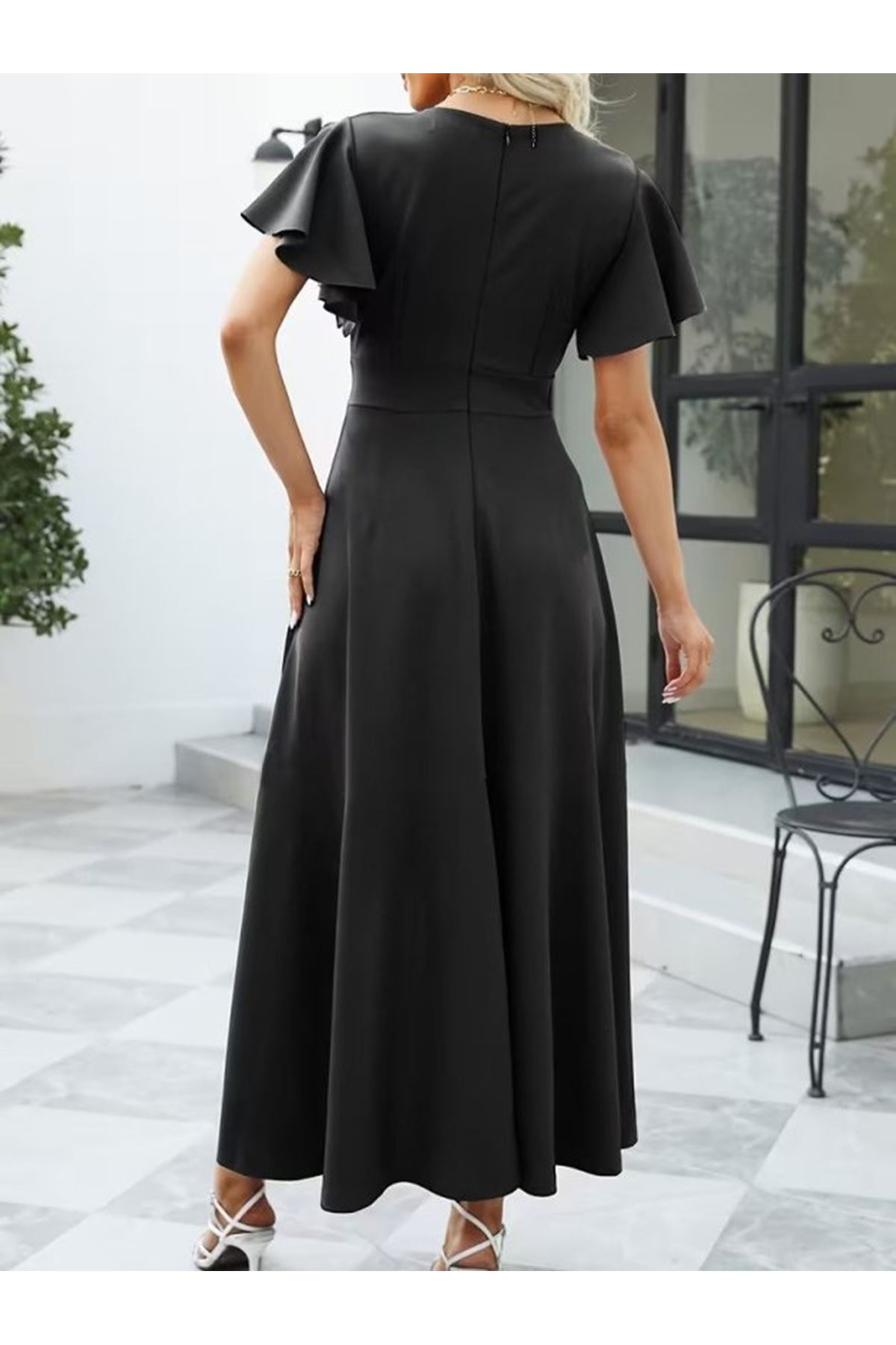 Kadın Kısa Kollu Kruvaze Yakalı ön Asimetrik Volanlı Uzun Ithal Krep Elbise