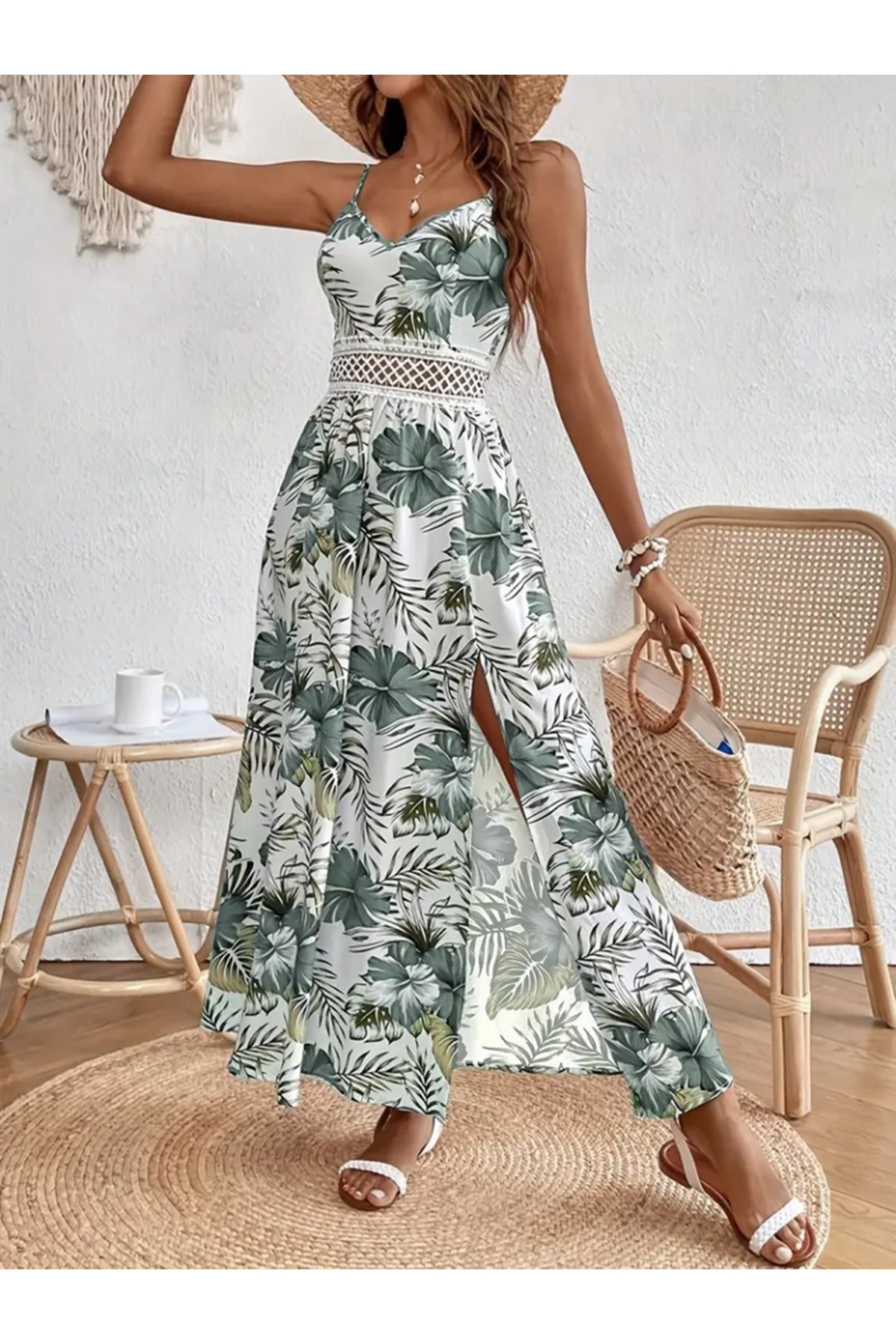 Kadın Ip Askılı V Yakalı Bel Güpür çiçek Desenli Yandan Yırtmaçlı Maksi Süprem Elbise