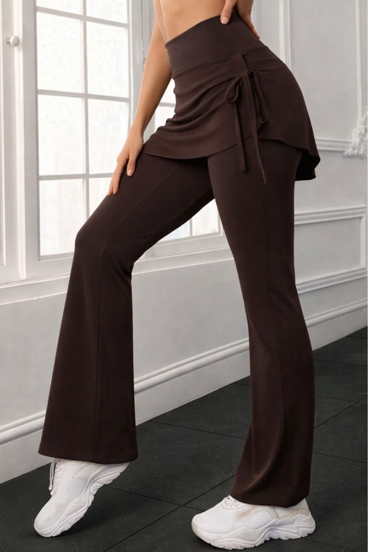 Kadın Yüksek Belli Yandan Büzgülü Paçaya Doğru Geniş Dalgıç Tayt