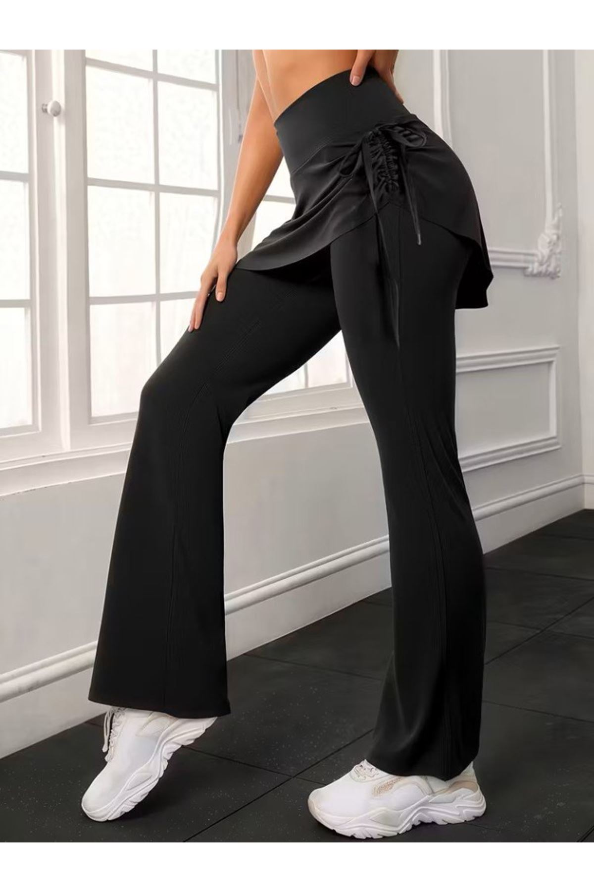 Kadın Yüksek Belli Yandan Büzgülü Paçaya Doğru Geniş Dalgıç Tayt