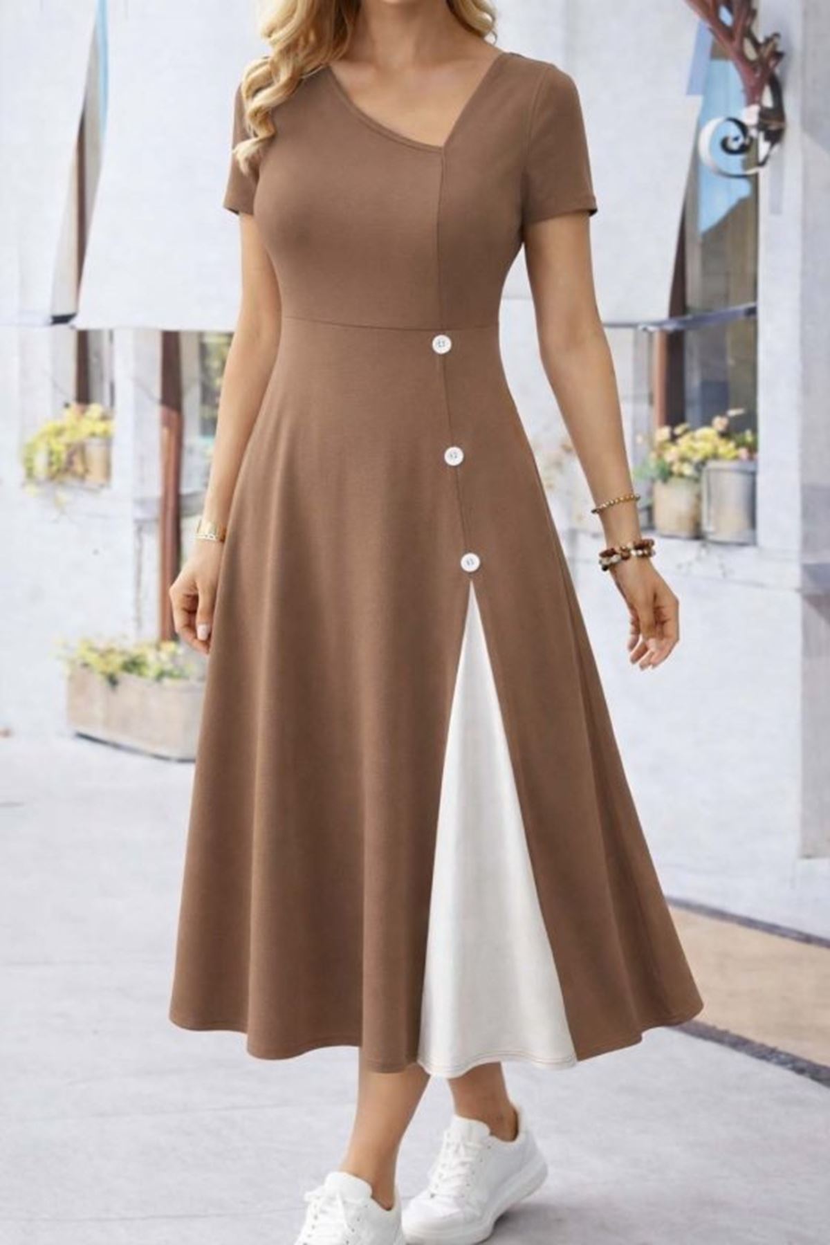 Kadın Kısa Kollu Asimetrik Yakalı Düğme Detaylı Midi Viskon Elbise