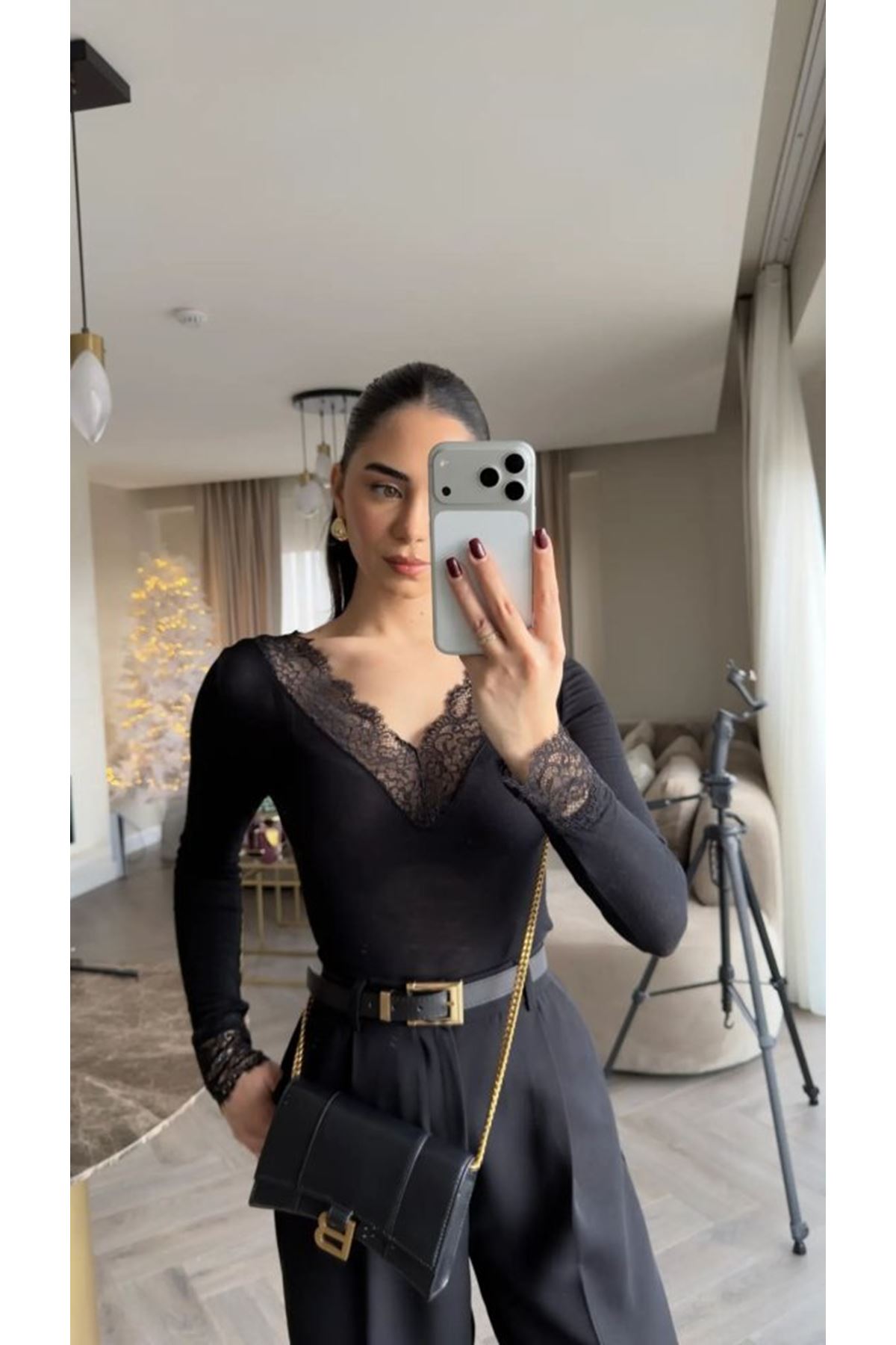 Kadın Uzun Kollu V Yaka Dantel Güpür Detay Bluz