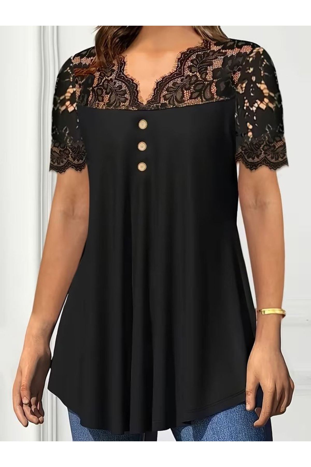 Kadın Kısa Kollu V Dantel Yakalı Düğmeli Viskon Bluz