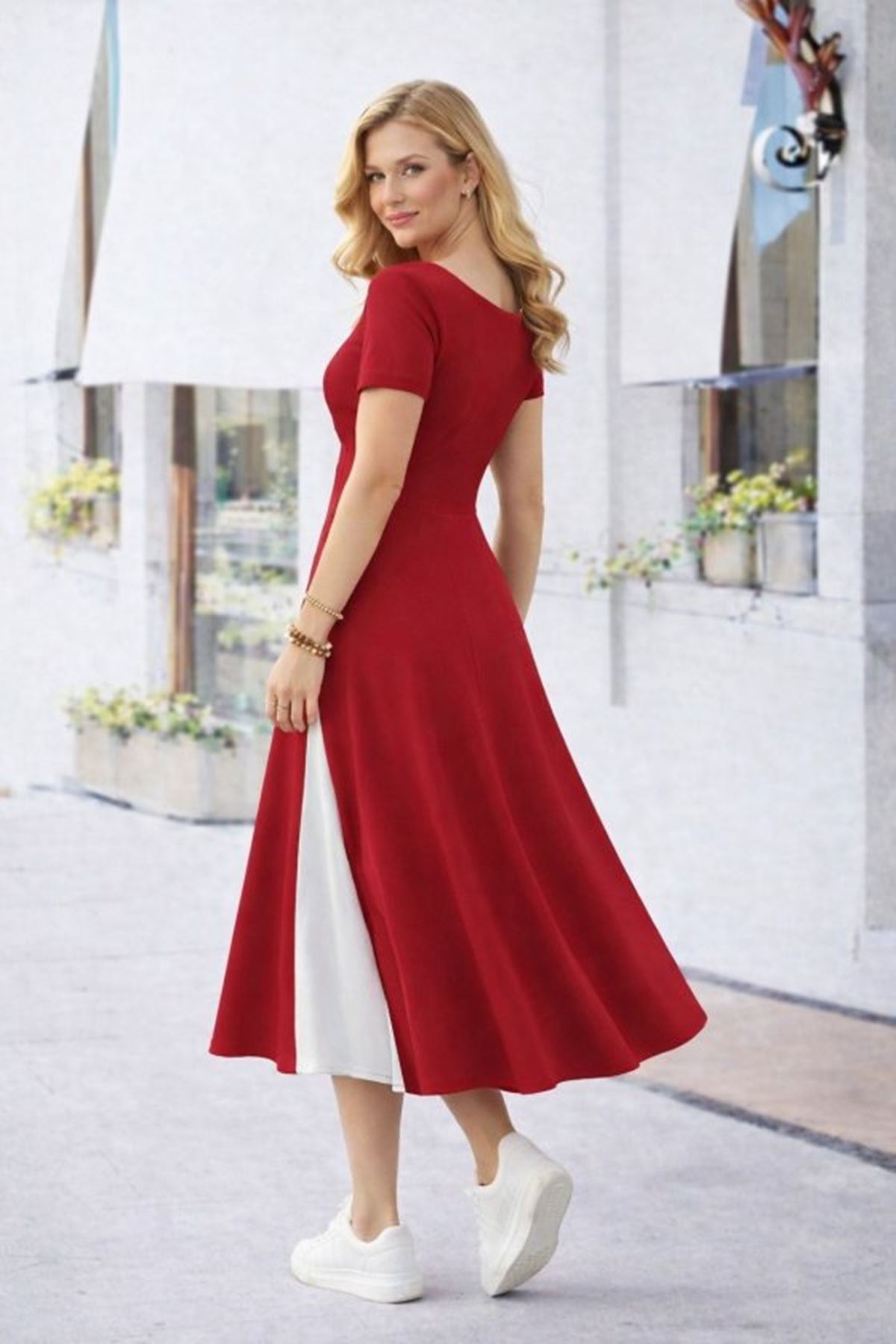 Kadın Kısa Kollu Asimetrik Yakalı Düğme Detaylı Midi Viskon Elbise