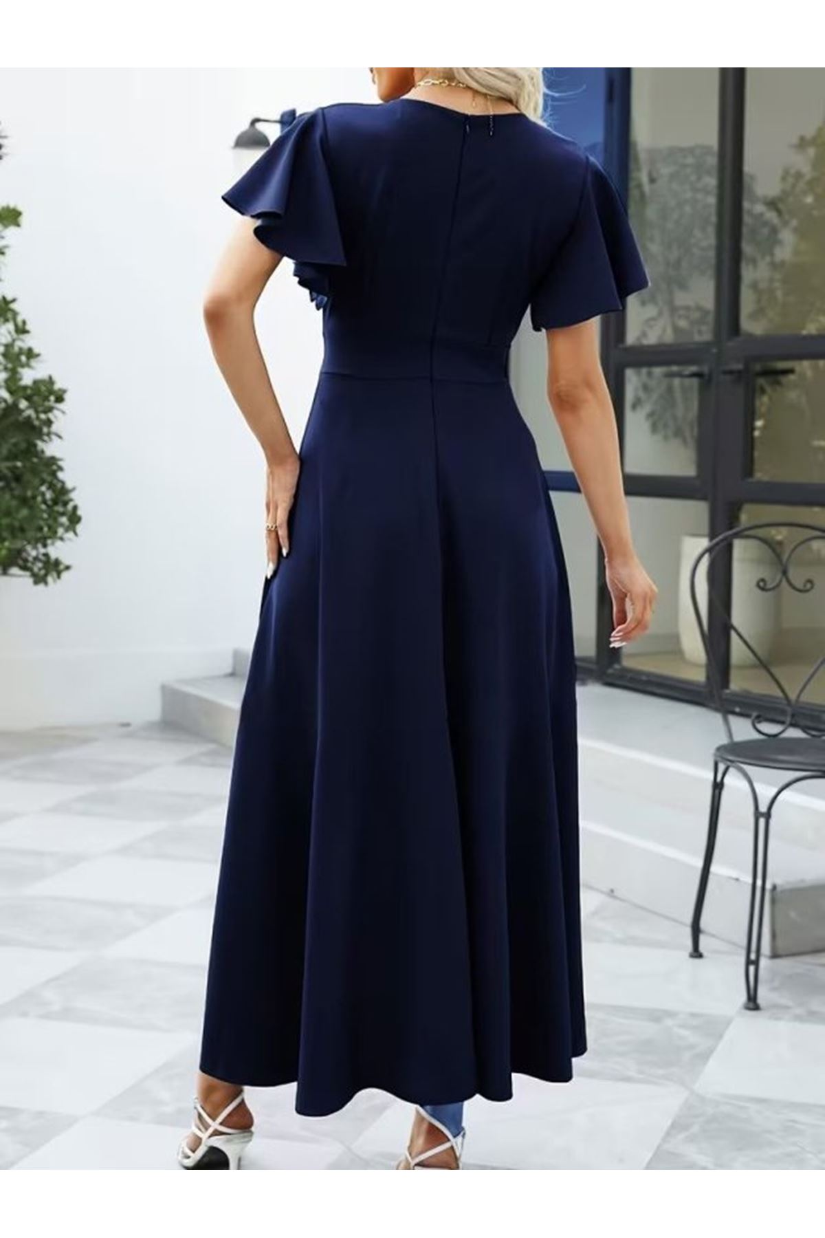 Kadın Kısa Kollu Kruvaze Yakalı ön Asimetrik Volanlı Uzun Ithal Krep Elbise