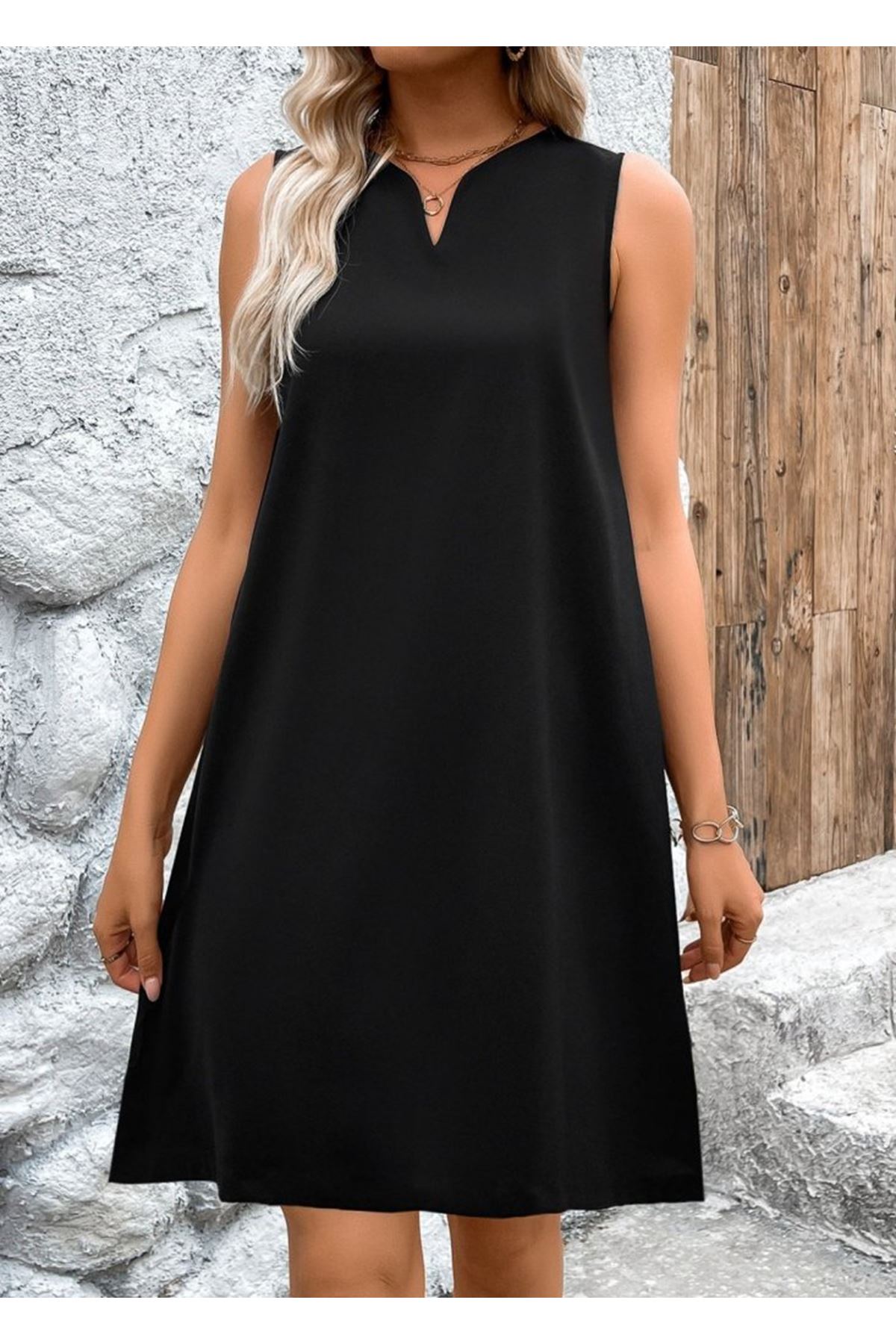 Kadın Askılı V Yakalı Geniş Kesim Detaylı Kısa Janjan Krep Elbise