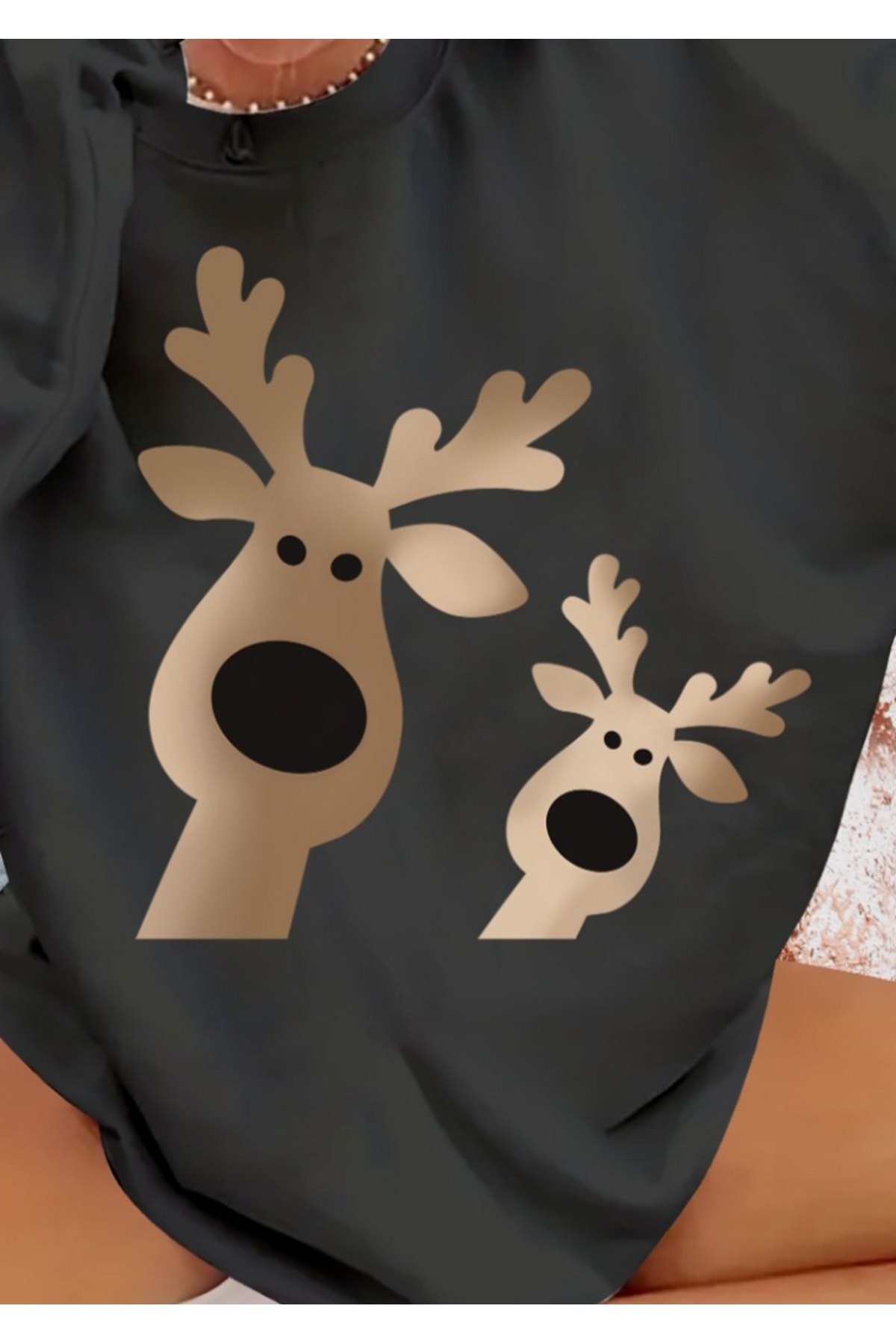 Kadın Yılbaşı Özel Uzun Kollu Bisiklet Yaka Geyik Desenli Viskon Iki Iplik Bluz