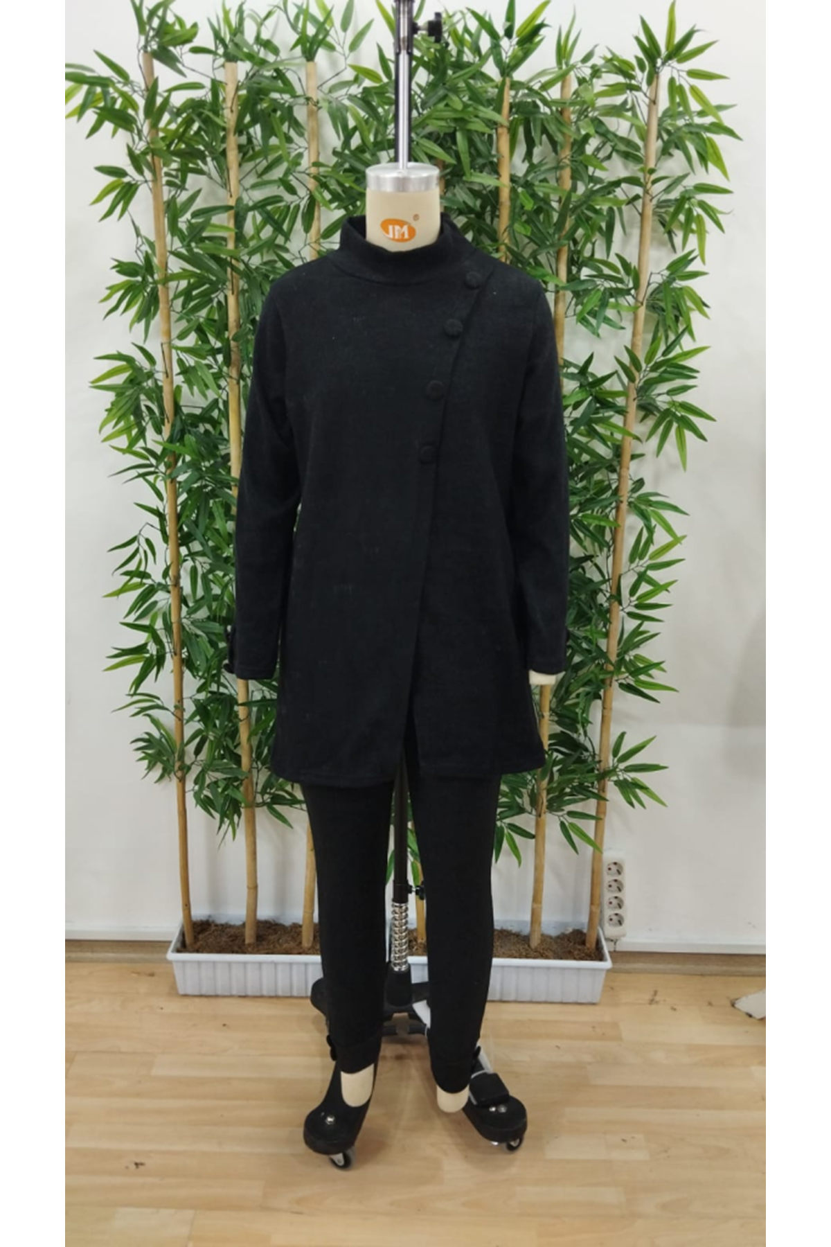 Kadın Uzun Kollu Balıkçı Yaka önden Düğmeli Bluz Ve Pantolon Yumoş Ikili Takım