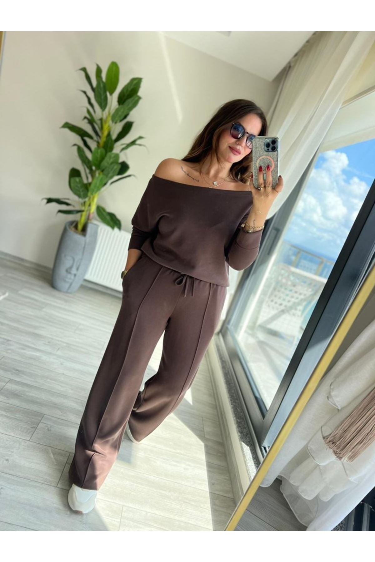 Kadın Uzun Kollu Tek Omuzdan Açık Modal Bluz Ve Pantolon Ikili Takım