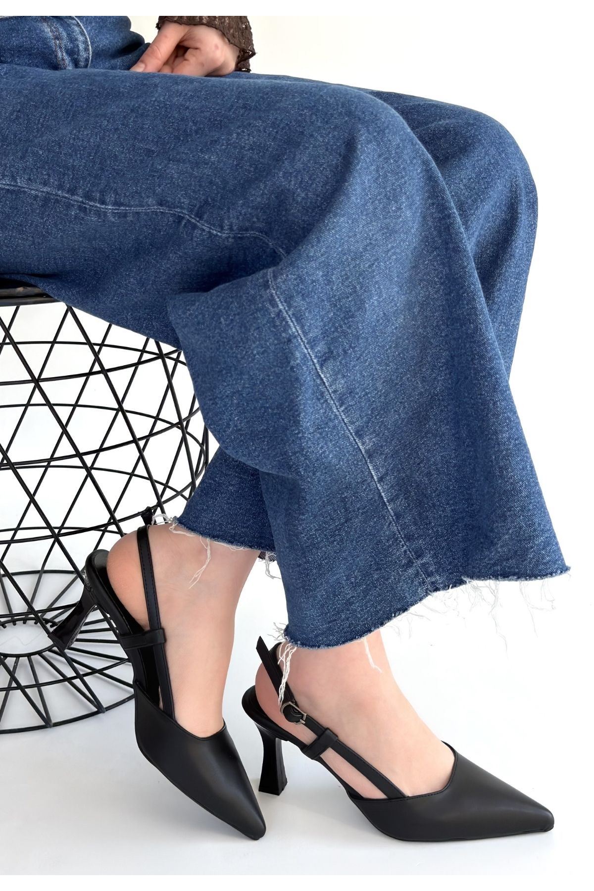 Hoost Siyah Cilt Topuklu Ayakkabı