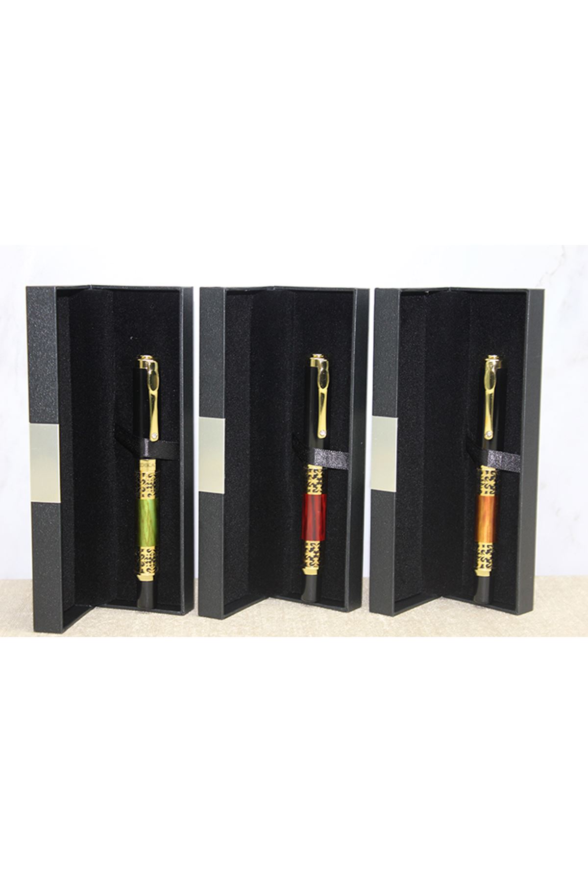 Kutulu Tekli Tükenmez Kalem Model 18