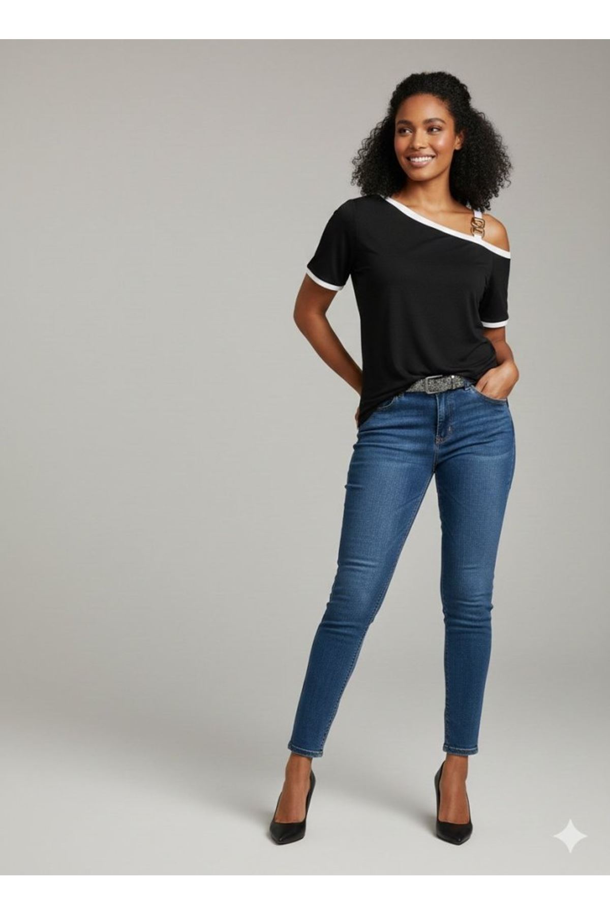 Kadın Kısa Kollu Tek Omuzu Açık Askı Toka Detaylı Viskon Bluz