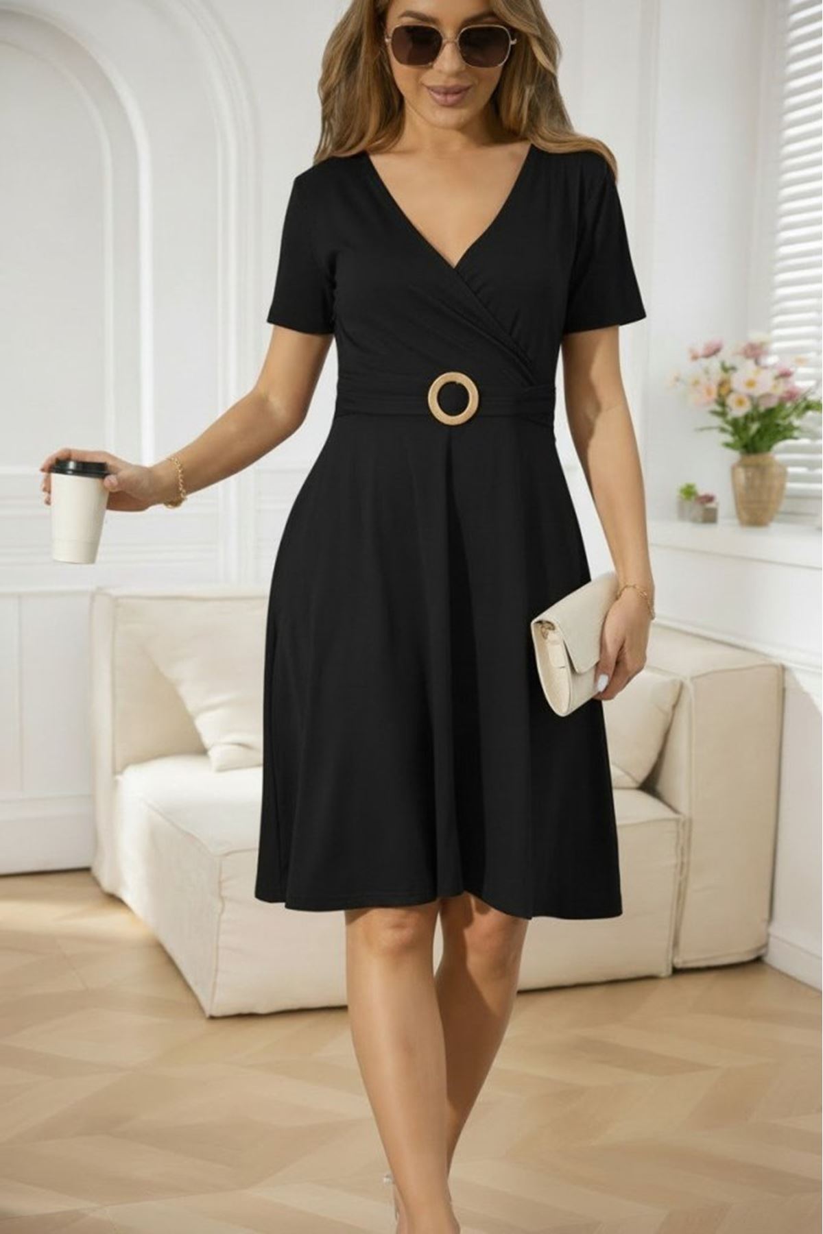 Kadın Kısa Kollu Kruvaze Yakalı önden Toka Detaylı Kısa Viskon Elbise