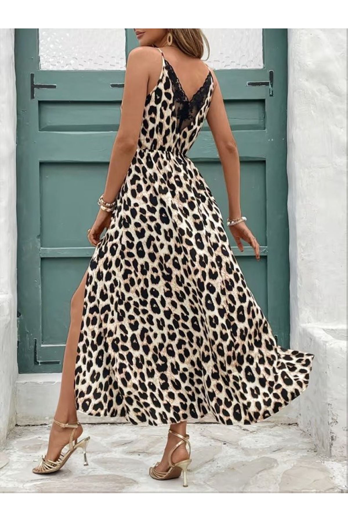 Kadın Ip Askılı Yuvarlak Yakalı Arkası V Yakalı Yırtmaçlı Uzun Leopar Desenli Süprem Elbise