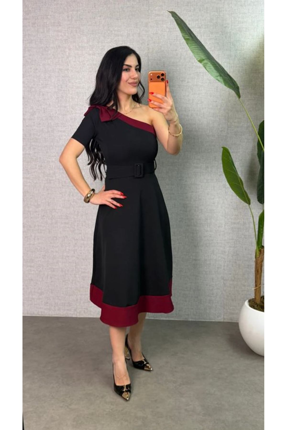 Kadın Tek Omuz Fiyonk Detaylı Midi Boy Elbise