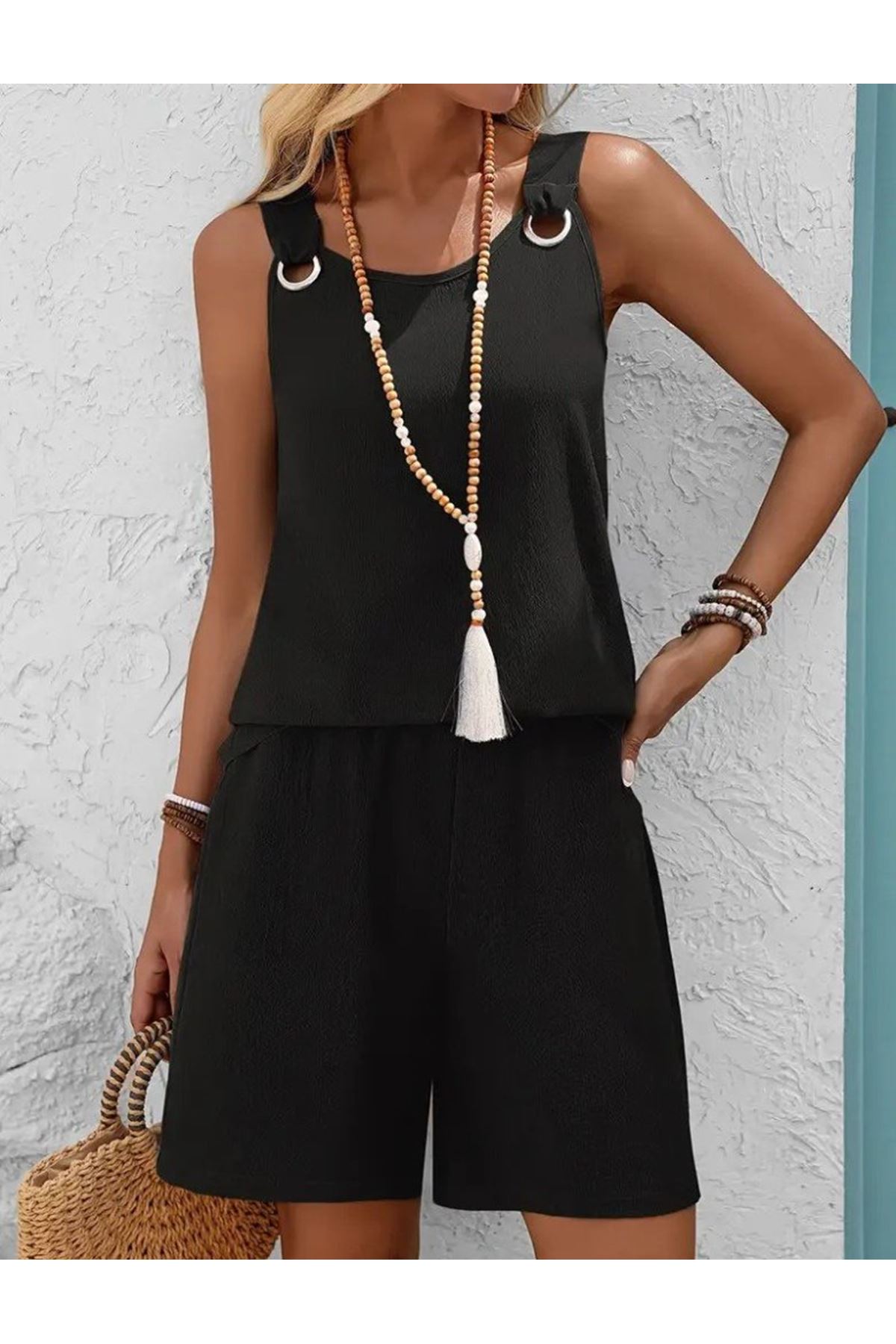 Kadın Askılı Yuvarlak Yaka Kuş Gözü Detaylı Bürümcük Bluz Ve Short Ikili Takım