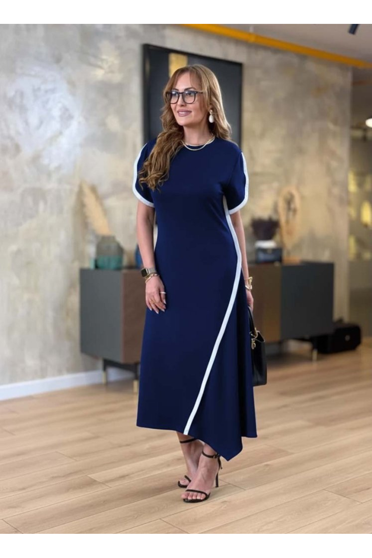 Kadın Kısa Kollu Bisiklet Yaka çift şerit Renk Detaylı Asimetrik Kesim Viskon Iki Iplik Elbise