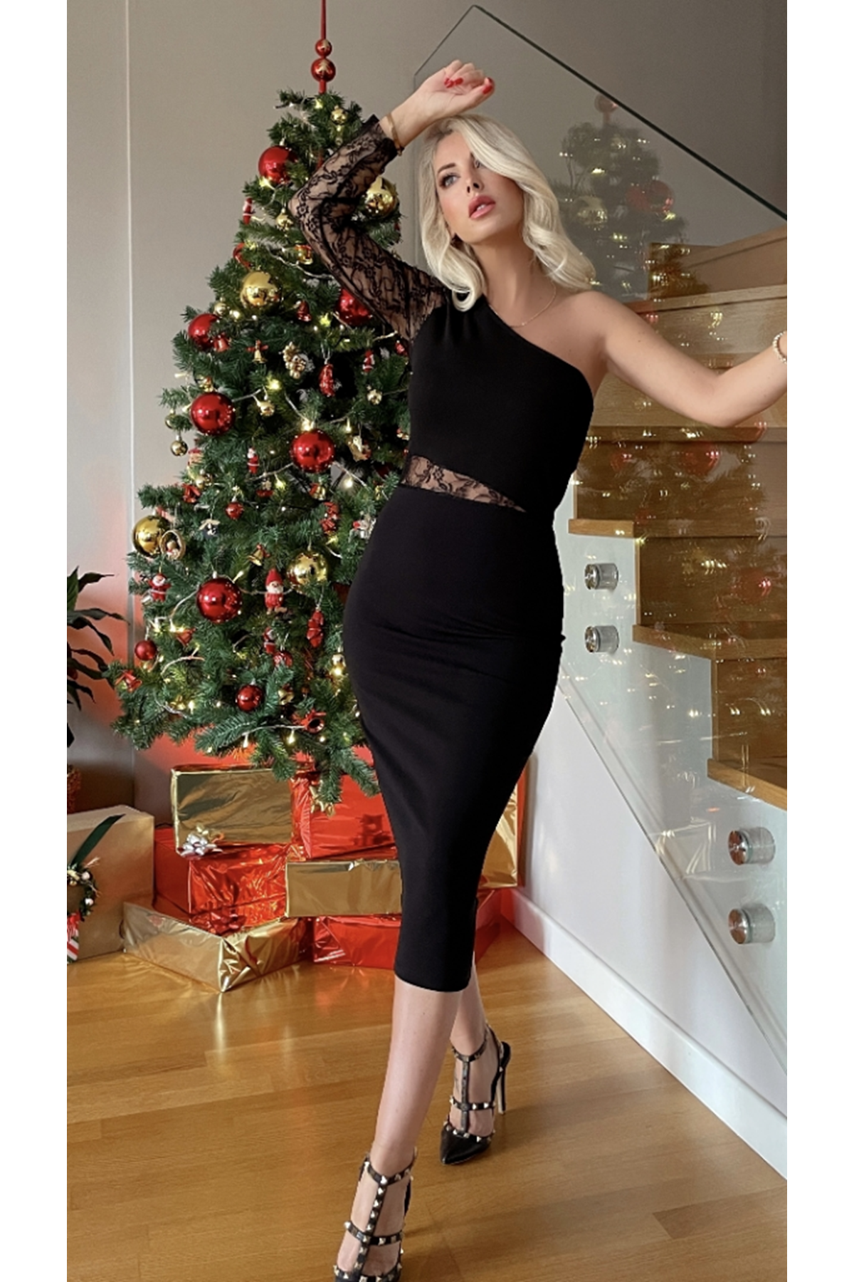 Kadın Siyah Tek Kol Dantel Detay Omuz Dekolte Krep Elbise