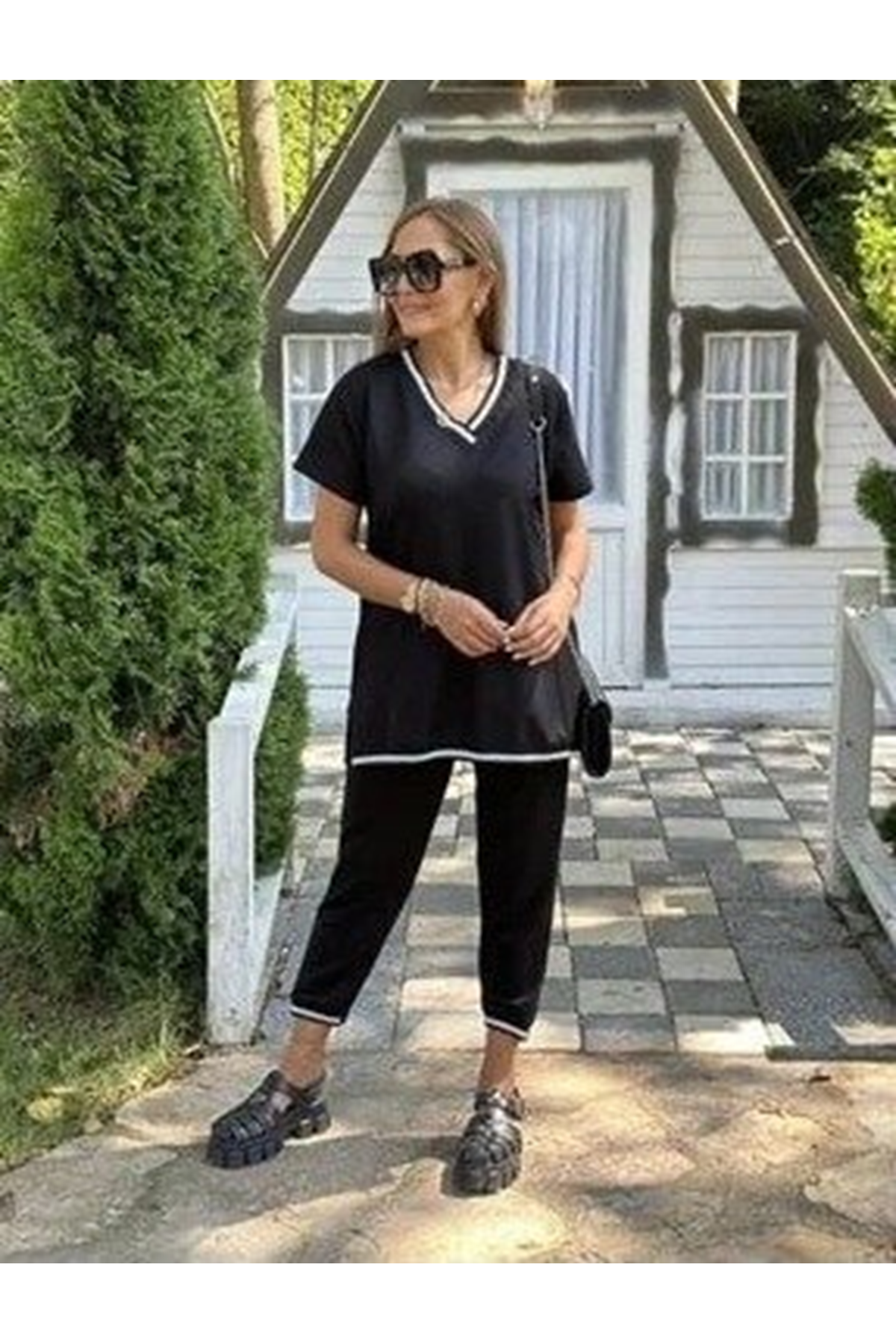 Kadın Kısa Kollu V Yakalı Iki Iplik Bluz Ve Pantolon Ikili Takım