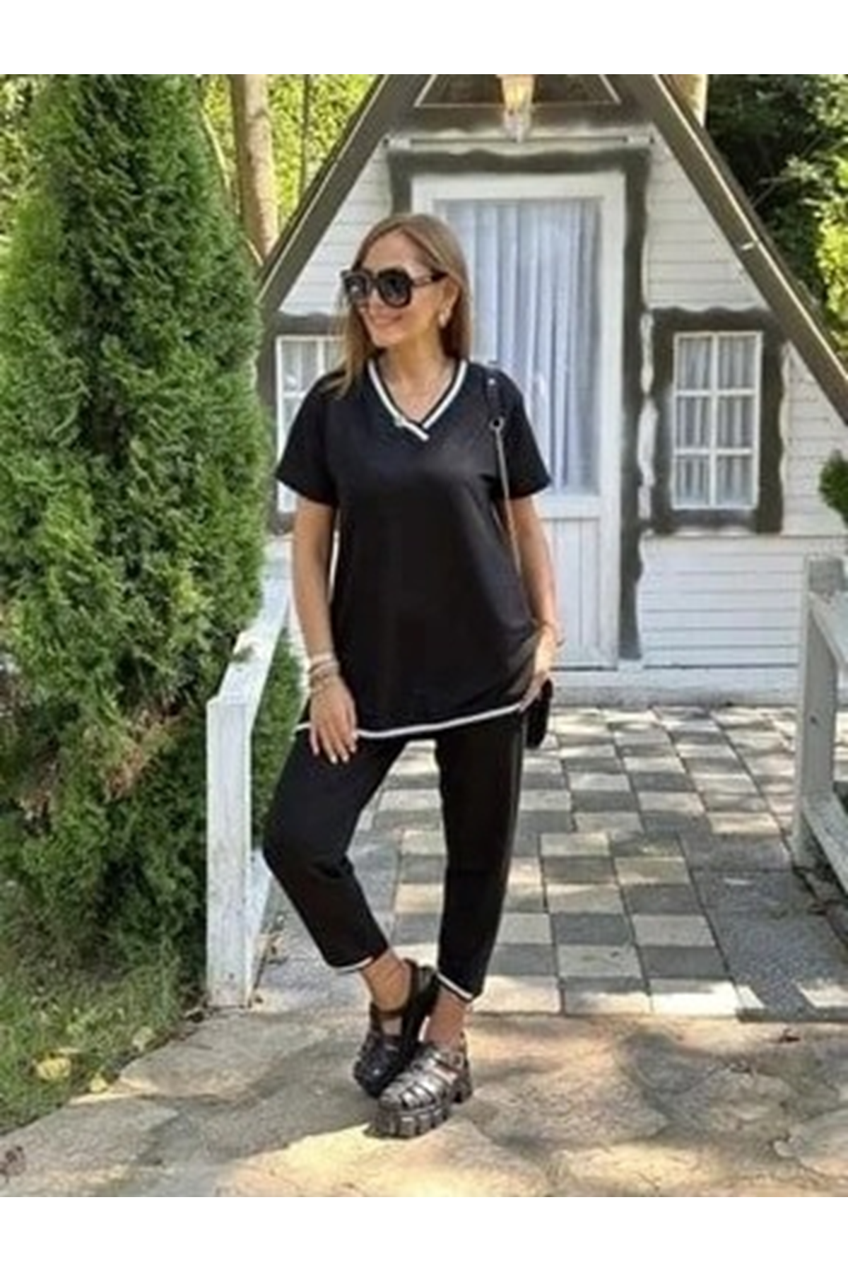 Kadın Kısa Kollu V Yakalı Iki Iplik Bluz Ve Pantolon Ikili Takım