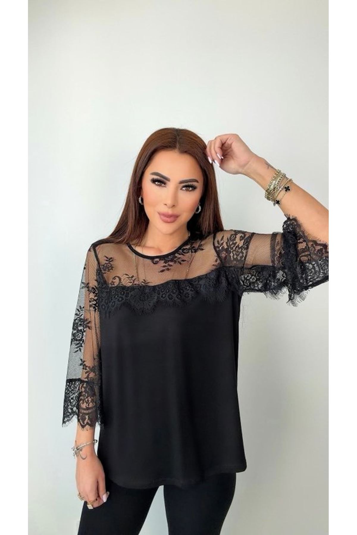 Kadın Bisiklet Yaka Dantel Güpür Transparan Detay Viskon Kumaş Bluz