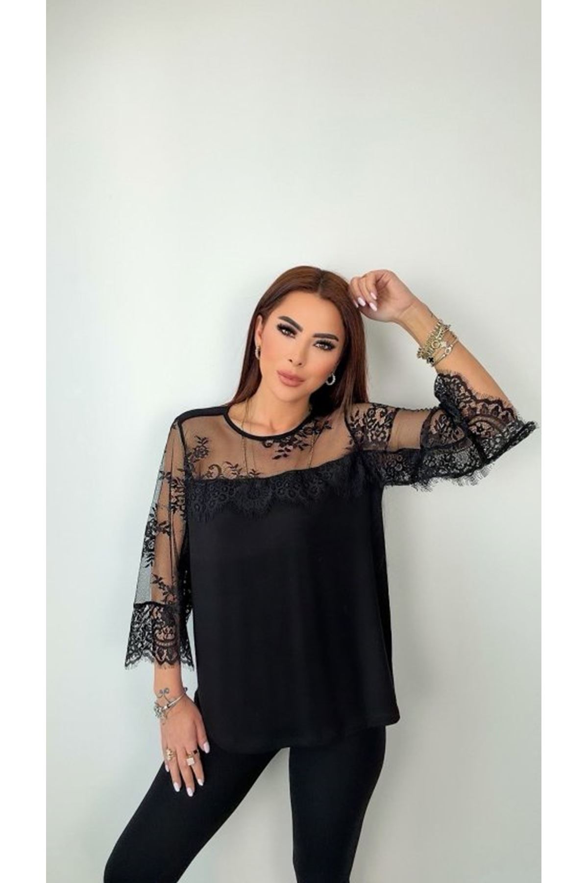 Kadın Bisiklet Yaka Dantel Güpür Transparan Detay Viskon Kumaş Bluz
