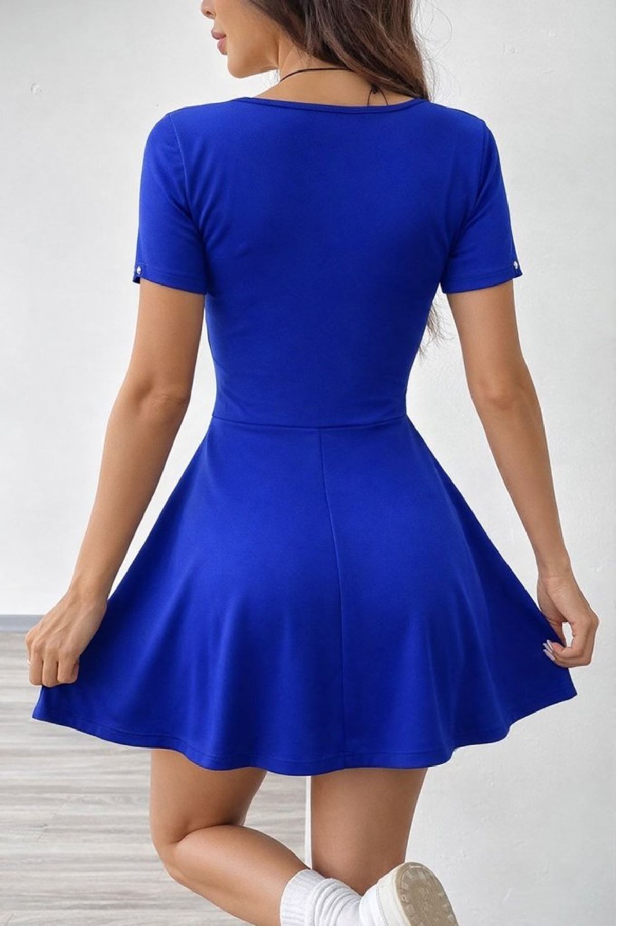 Kadın Kısa Kollu Kare Yakalı Cep Detaylı Dalgıç Elbise Tulum