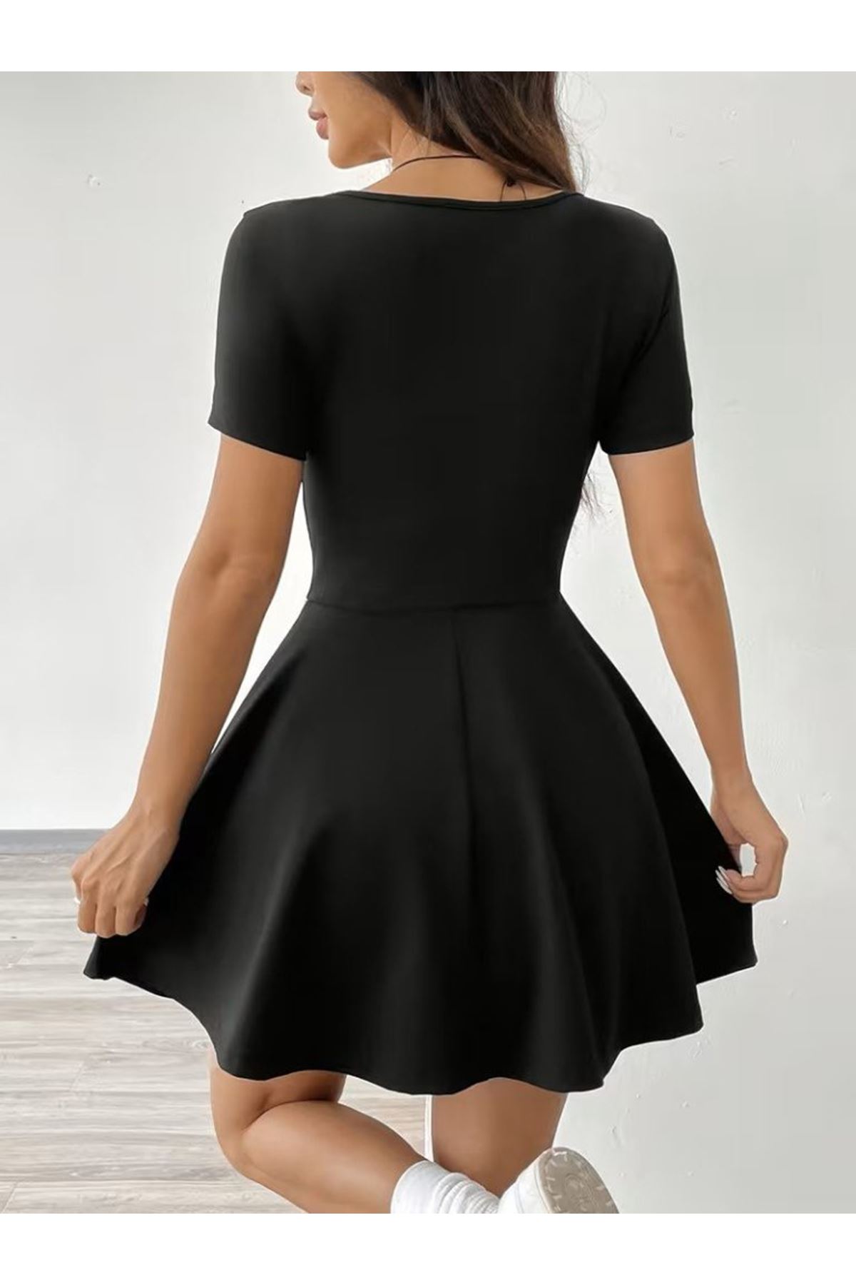 Kadın Kısa Kollu Kare Yakalı Cep Detaylı Dalgıç Elbise Tulum