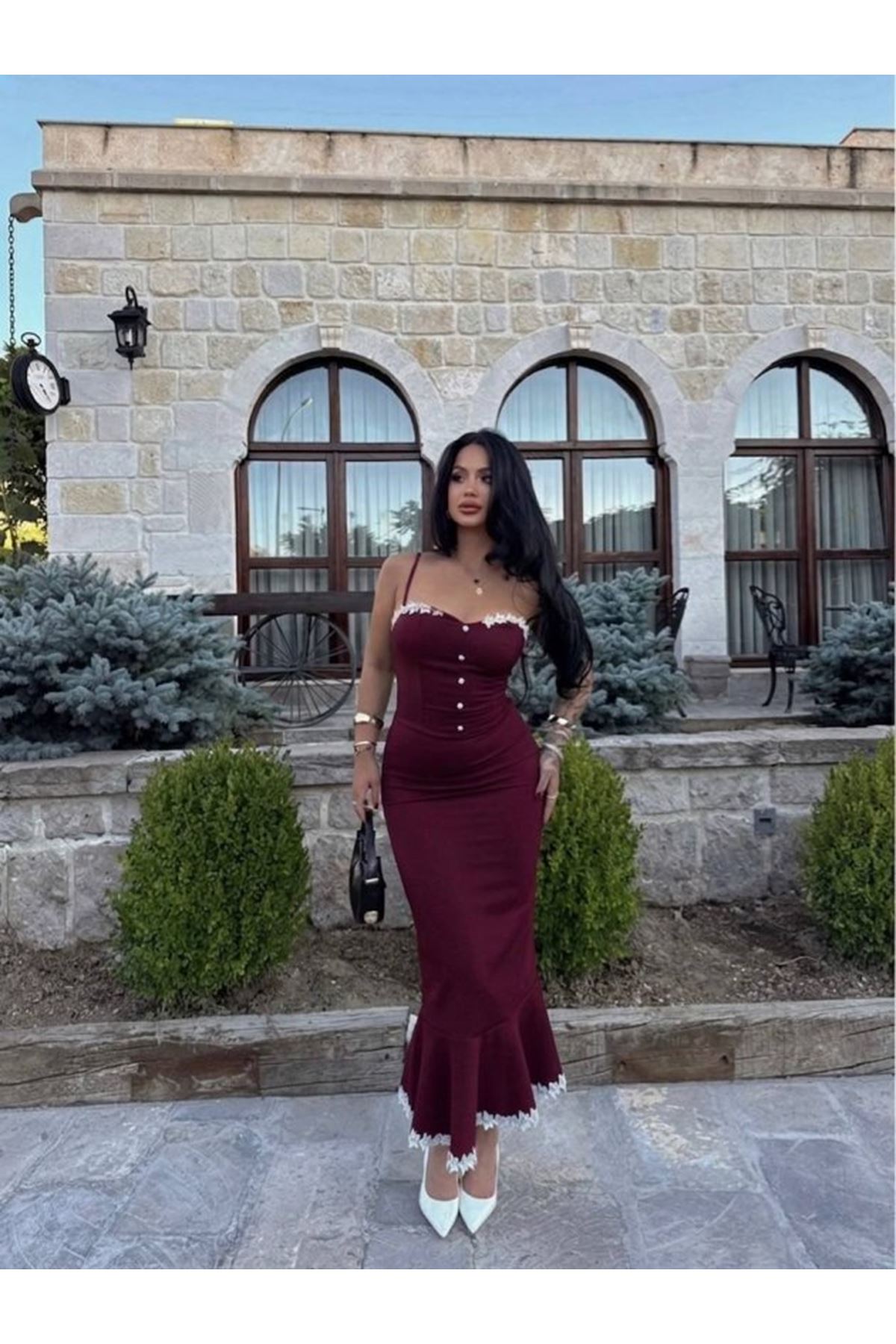 Kadın Güpür Dantel Detaylı Gizli Fermuarlı Midi Boy Elbise