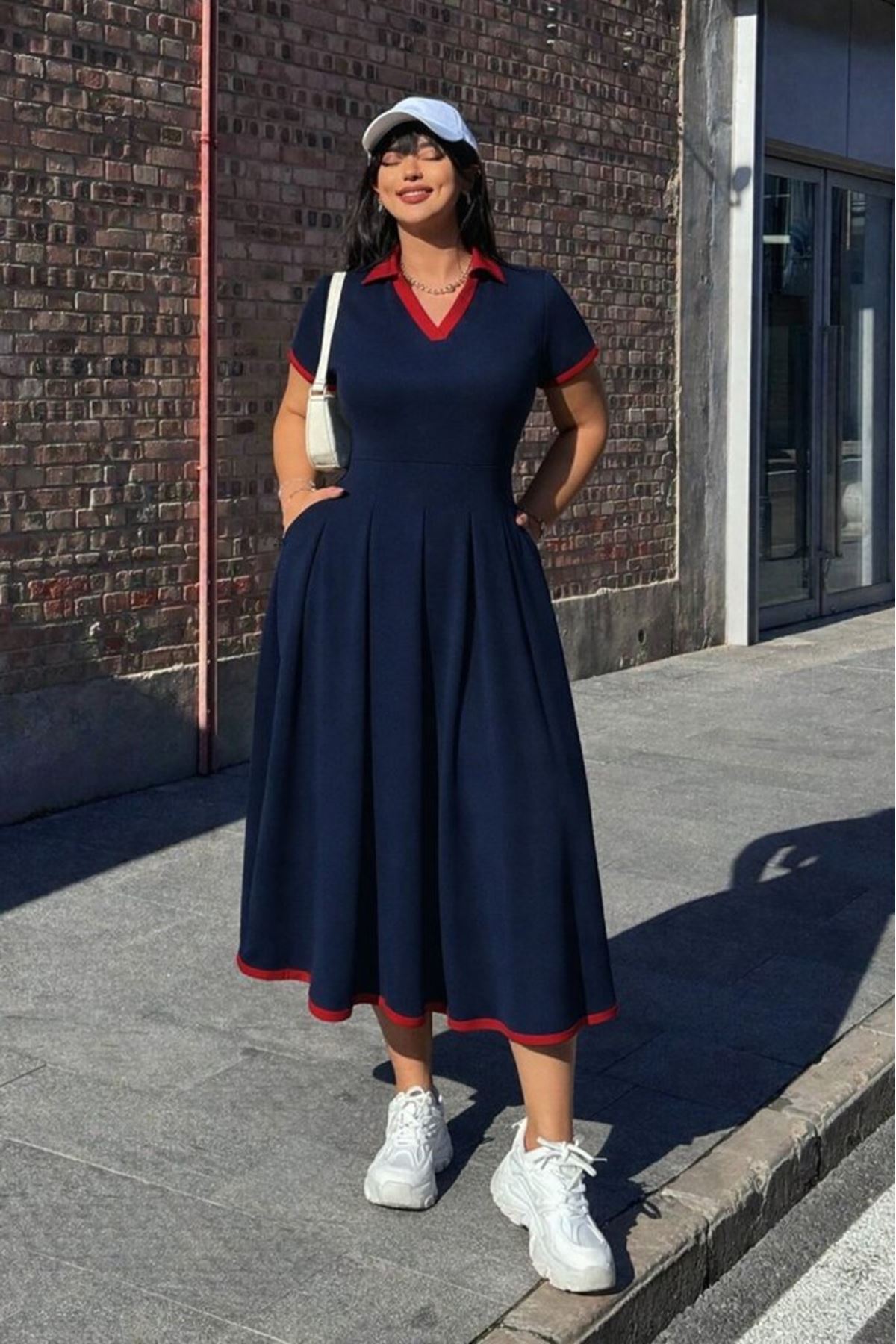 Kadın Kısa Kollu V Yakalı Pileli Uzun Janjan Krep Elbise