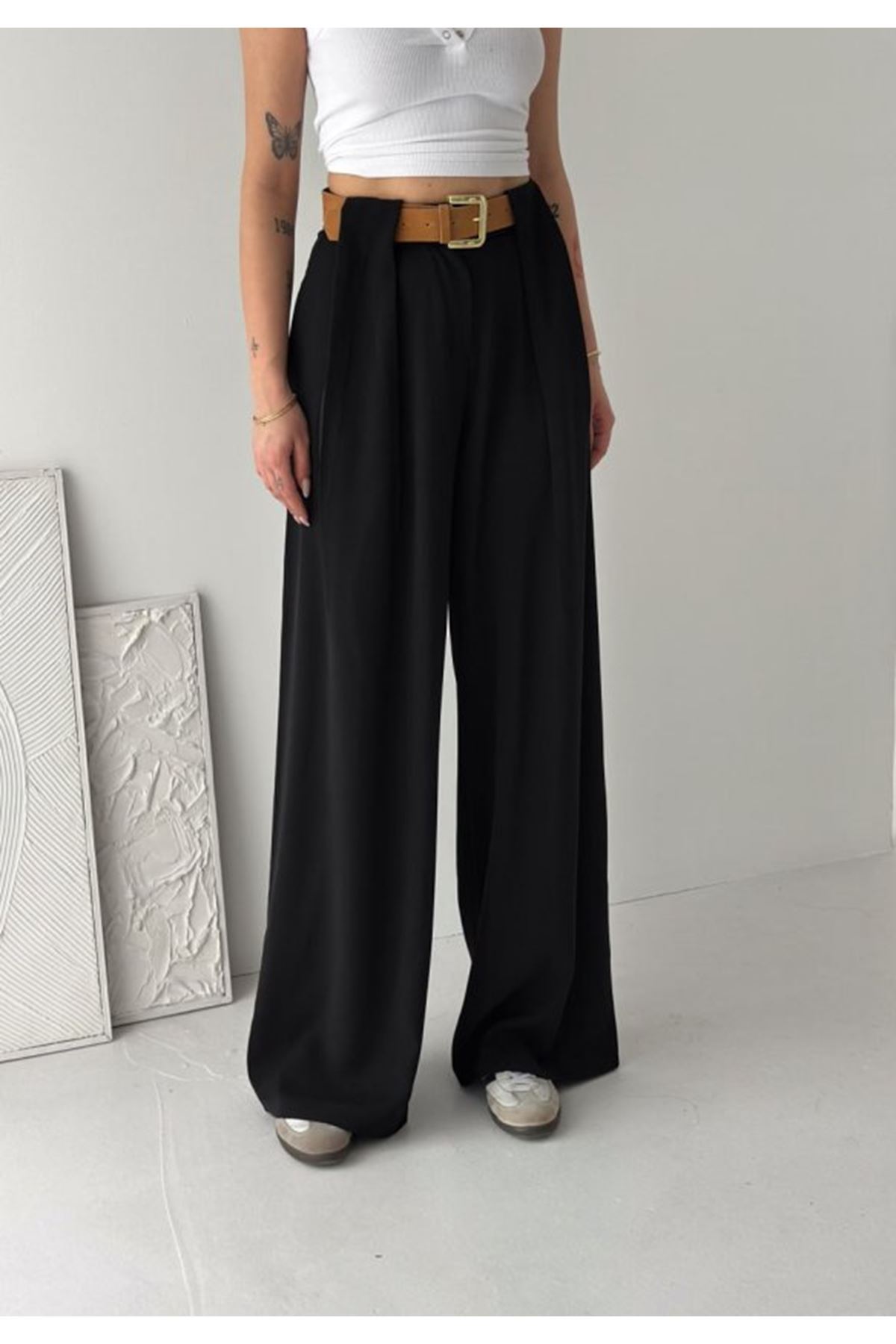 Kadın Pileli Kemerli Pantolon