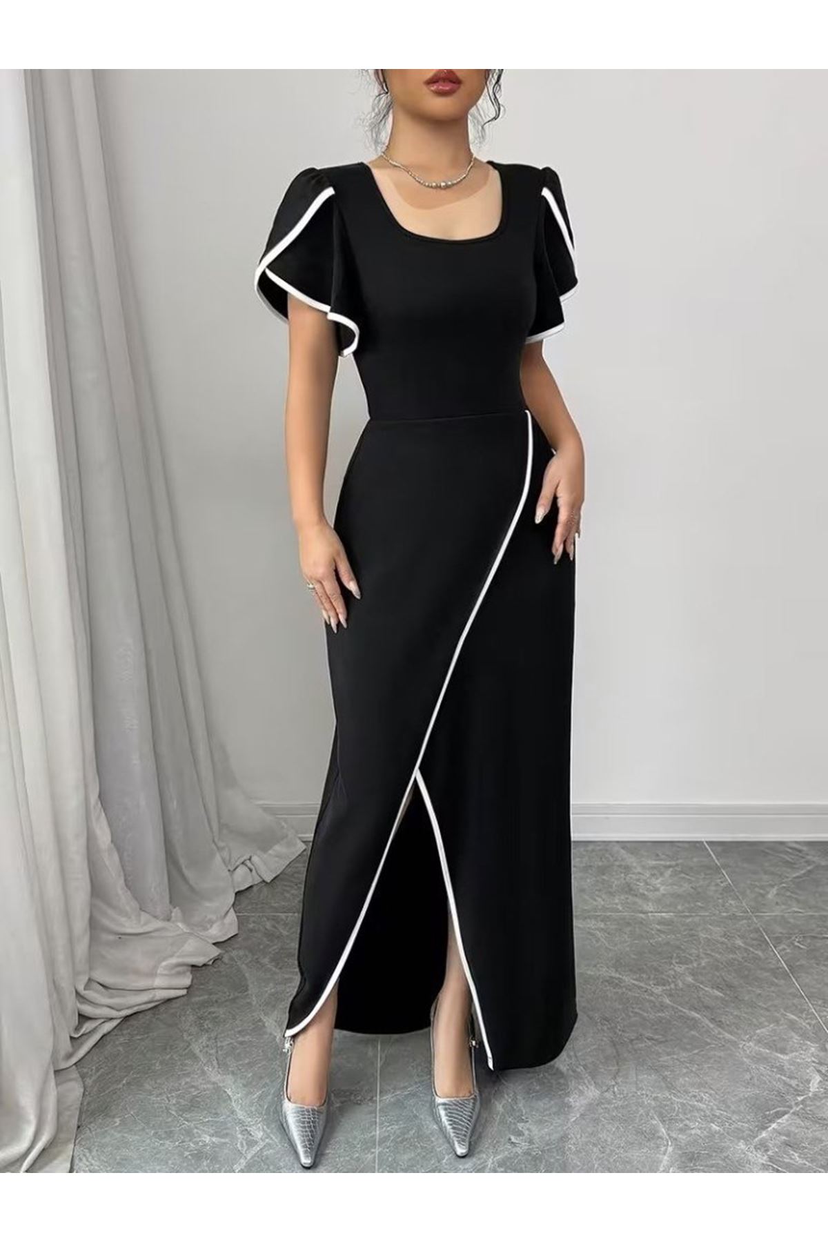 Kadın Kısa Kollu Kare Yakalı önden çapraz Kesim Detaylı Krep Elbise