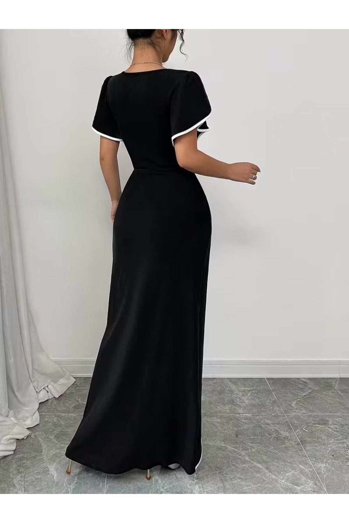 Kadın Kısa Kollu Kare Yakalı önden çapraz Kesim Detaylı Krep Elbise